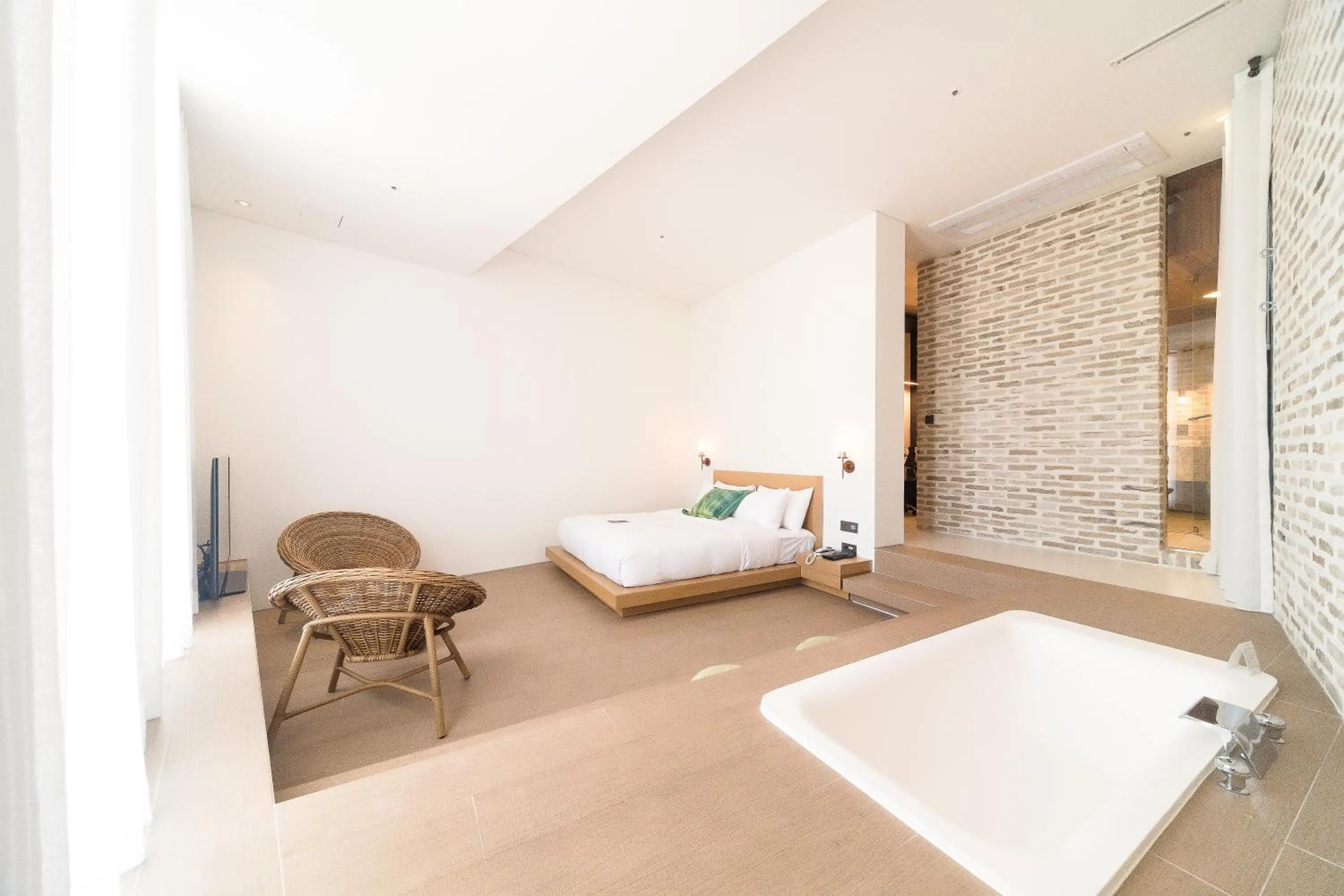 Photo of the whole room, Bed in Hotel Museo Cheongju