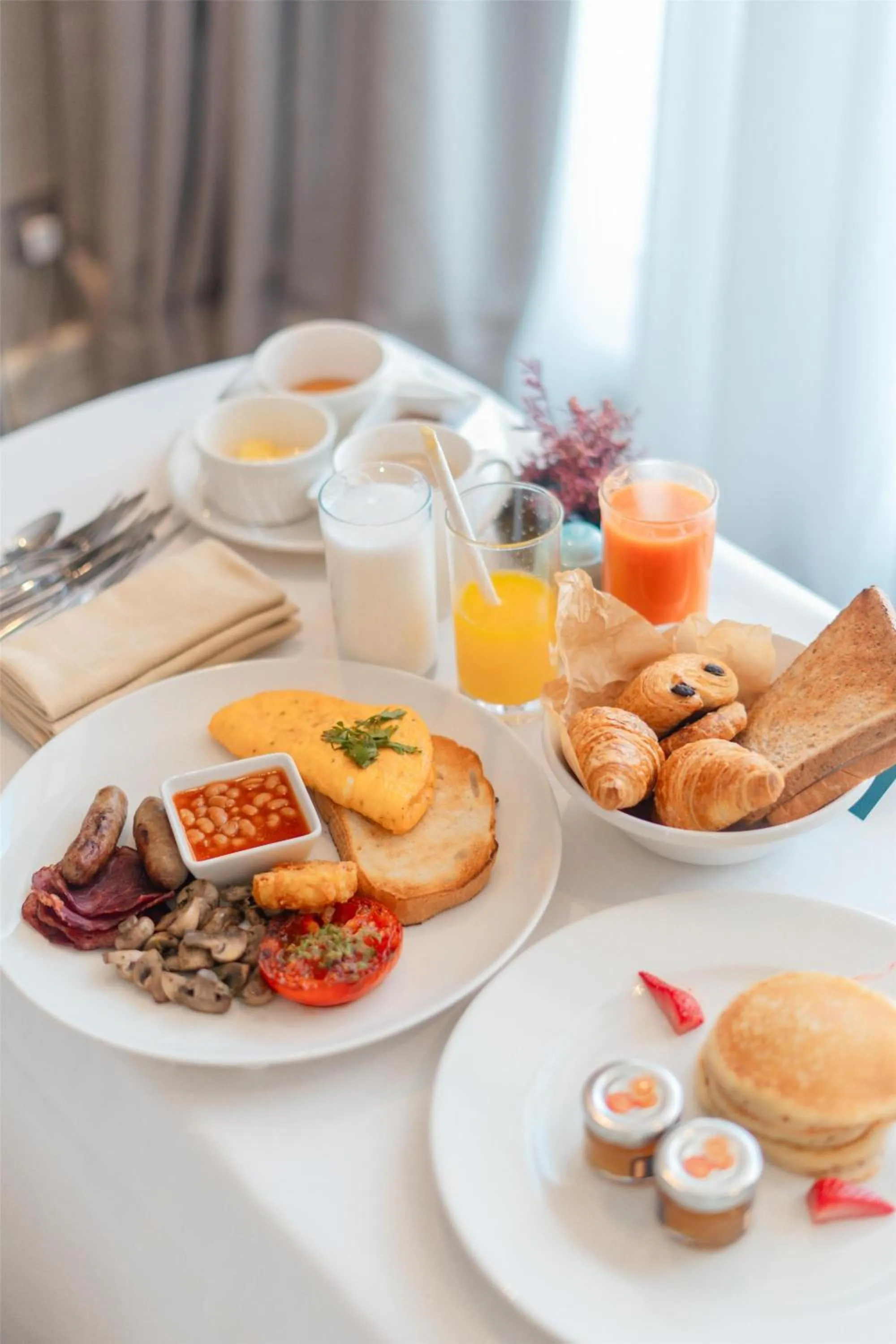 Food and drinks in Radisson Dubai Damac Hills