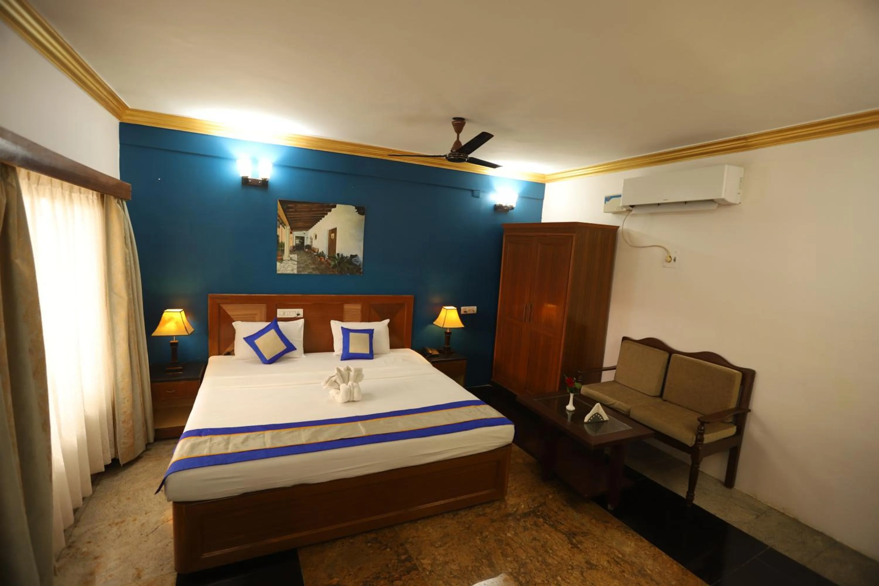 Facade/entrance, Bed in Hotel BAY TREASURE