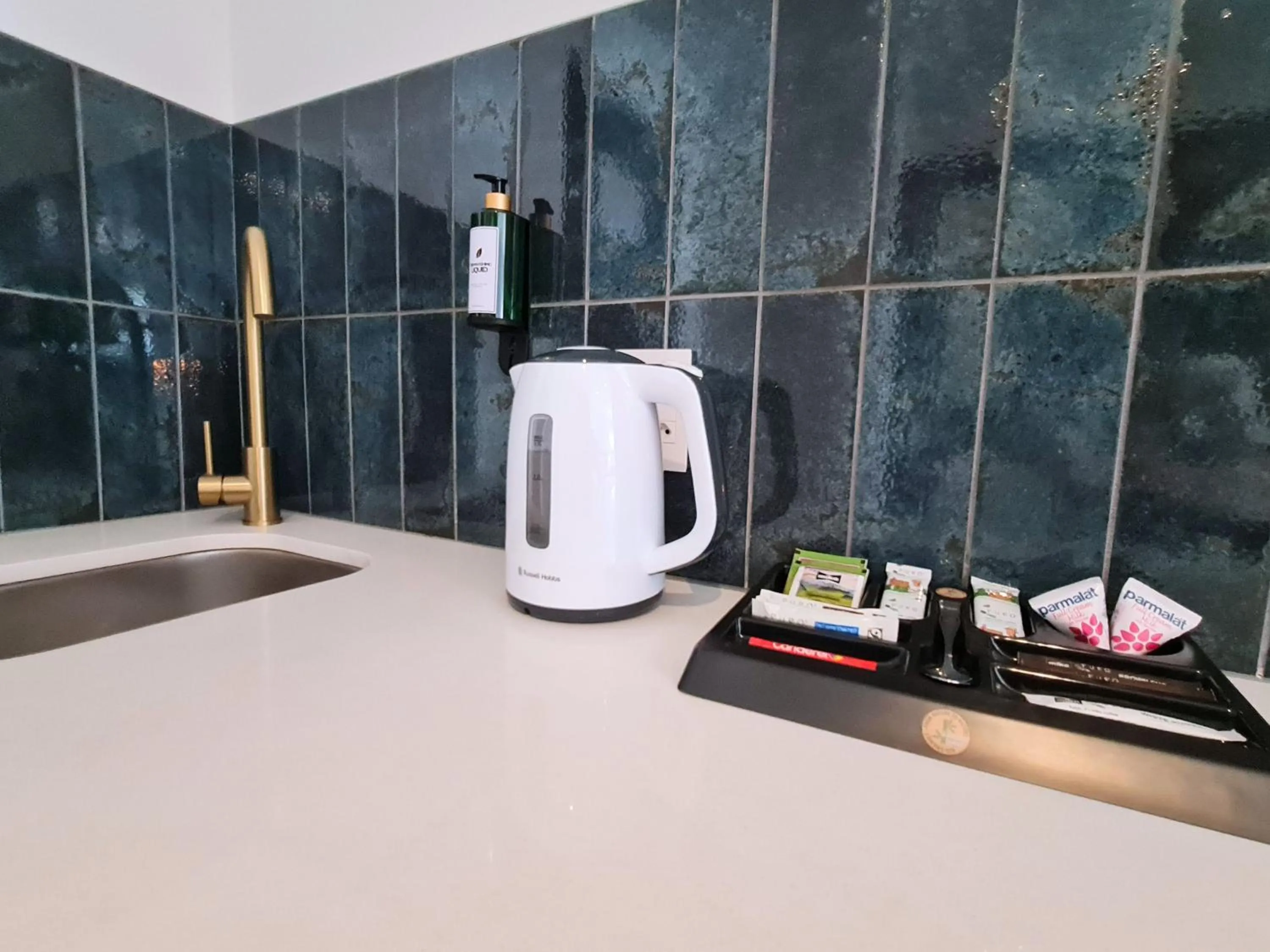 Kitchen or kitchenette in MINT Resorts The Blyde