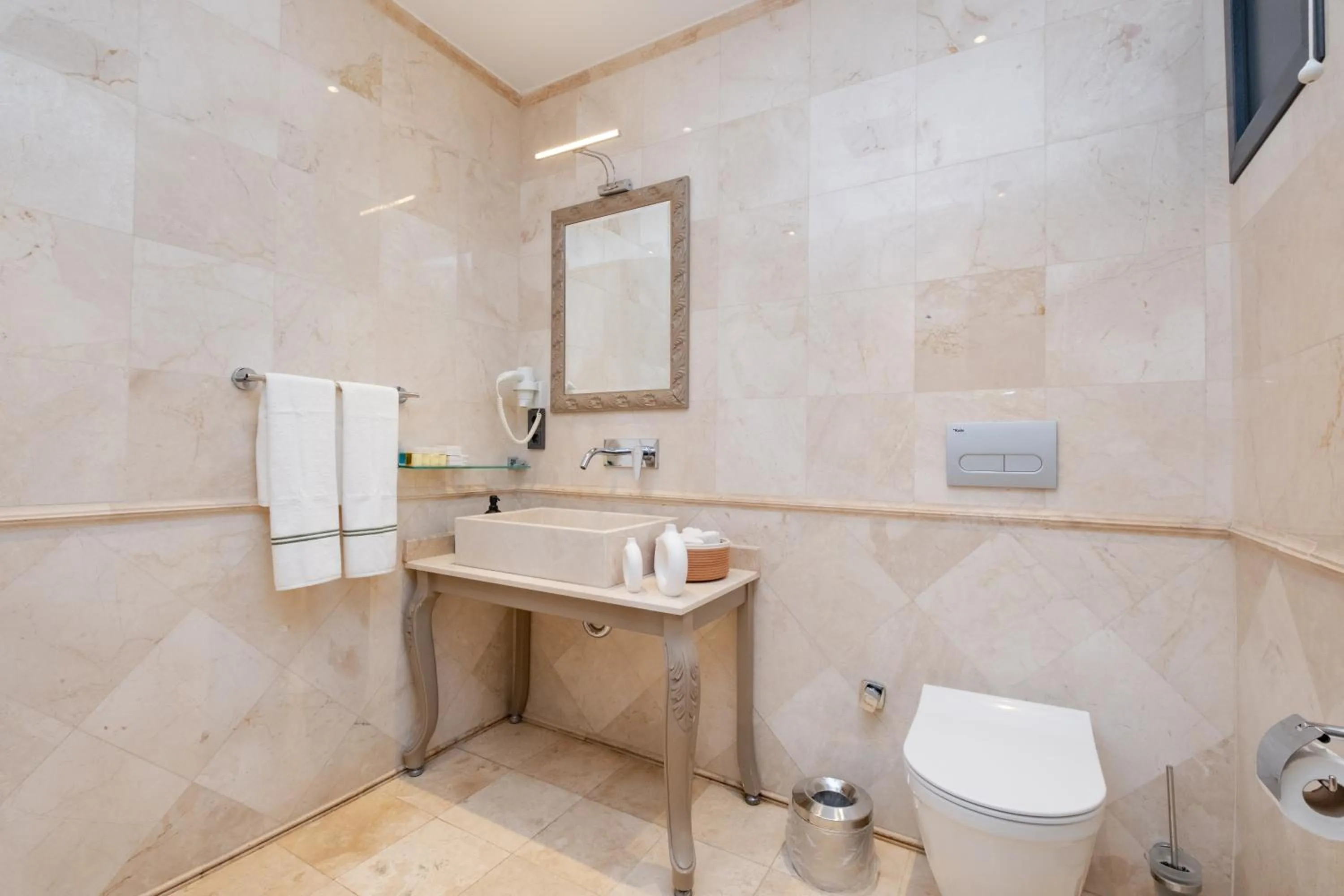 Shower in Home Of Istanbul