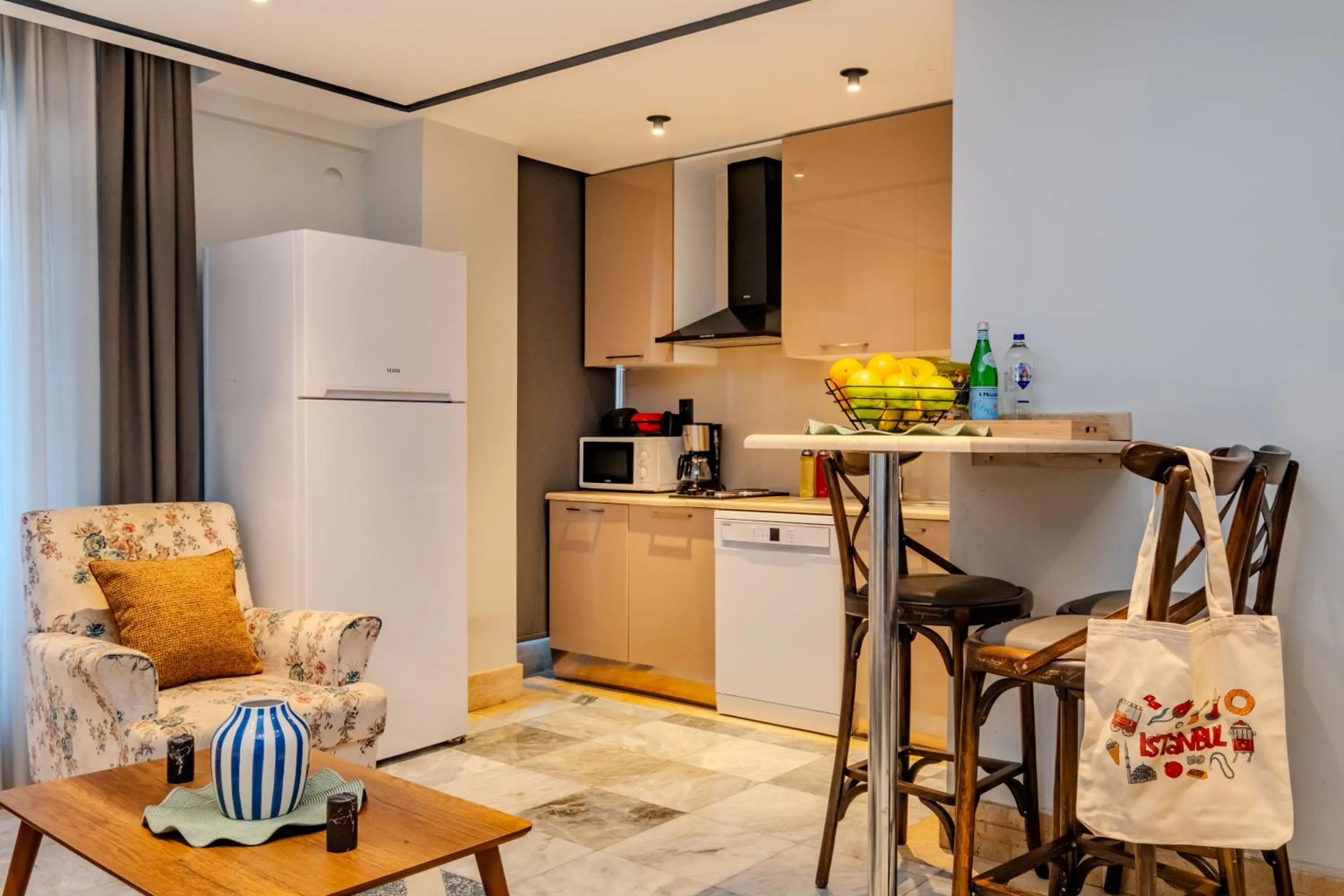 Kitchen or kitchenette in Home Of Istanbul