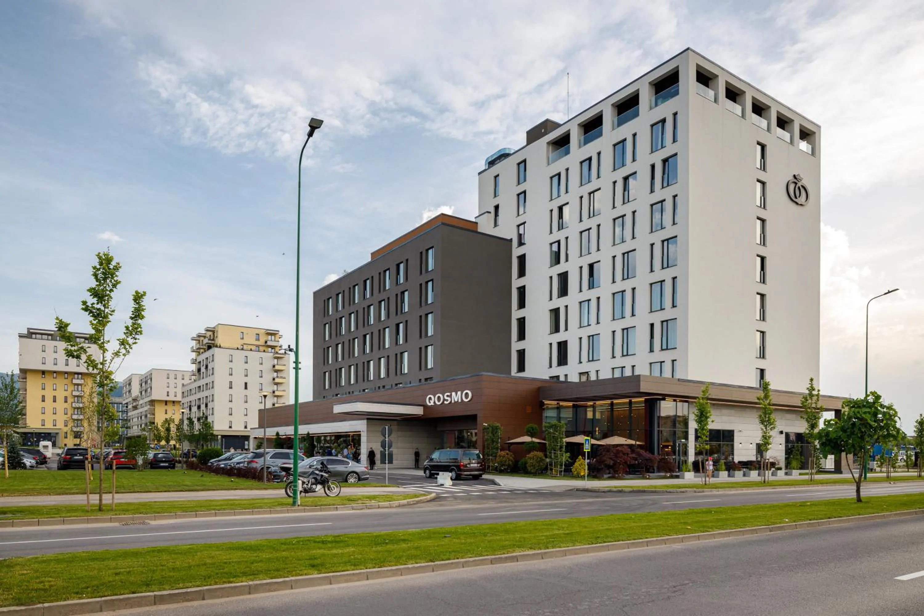 Property building in Qosmo Brasov Hotel