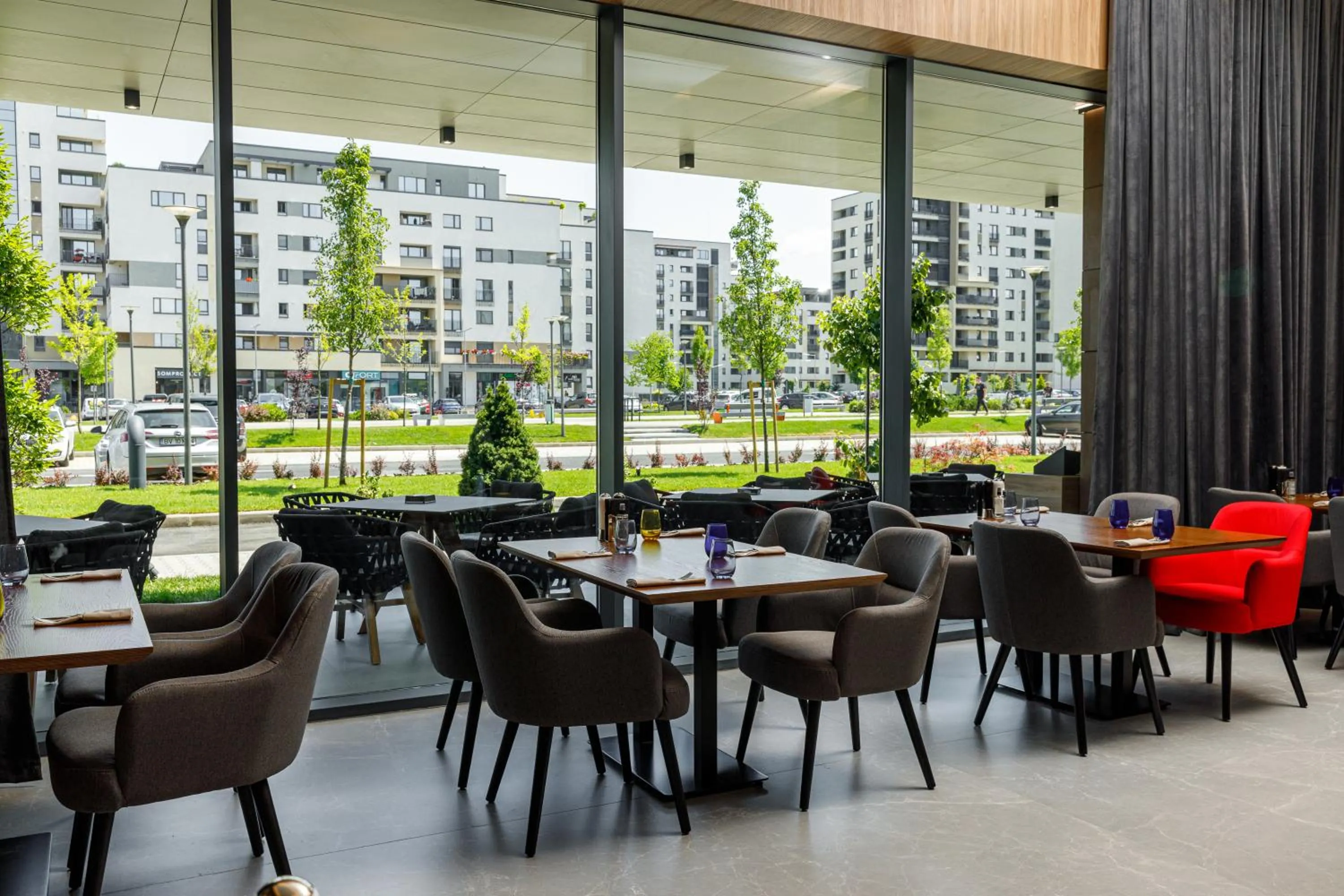 Restaurant/places to eat in Qosmo Brasov Hotel