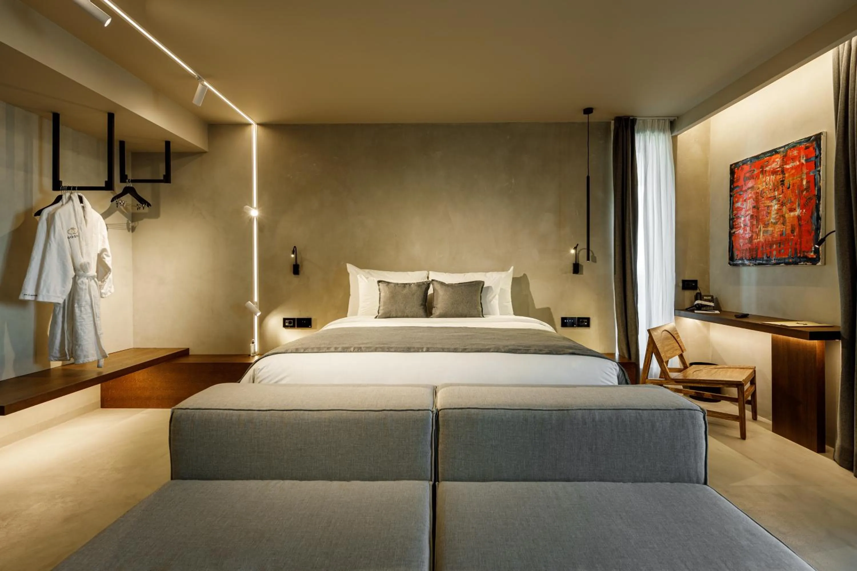 Bed in Qosmo Brasov Hotel