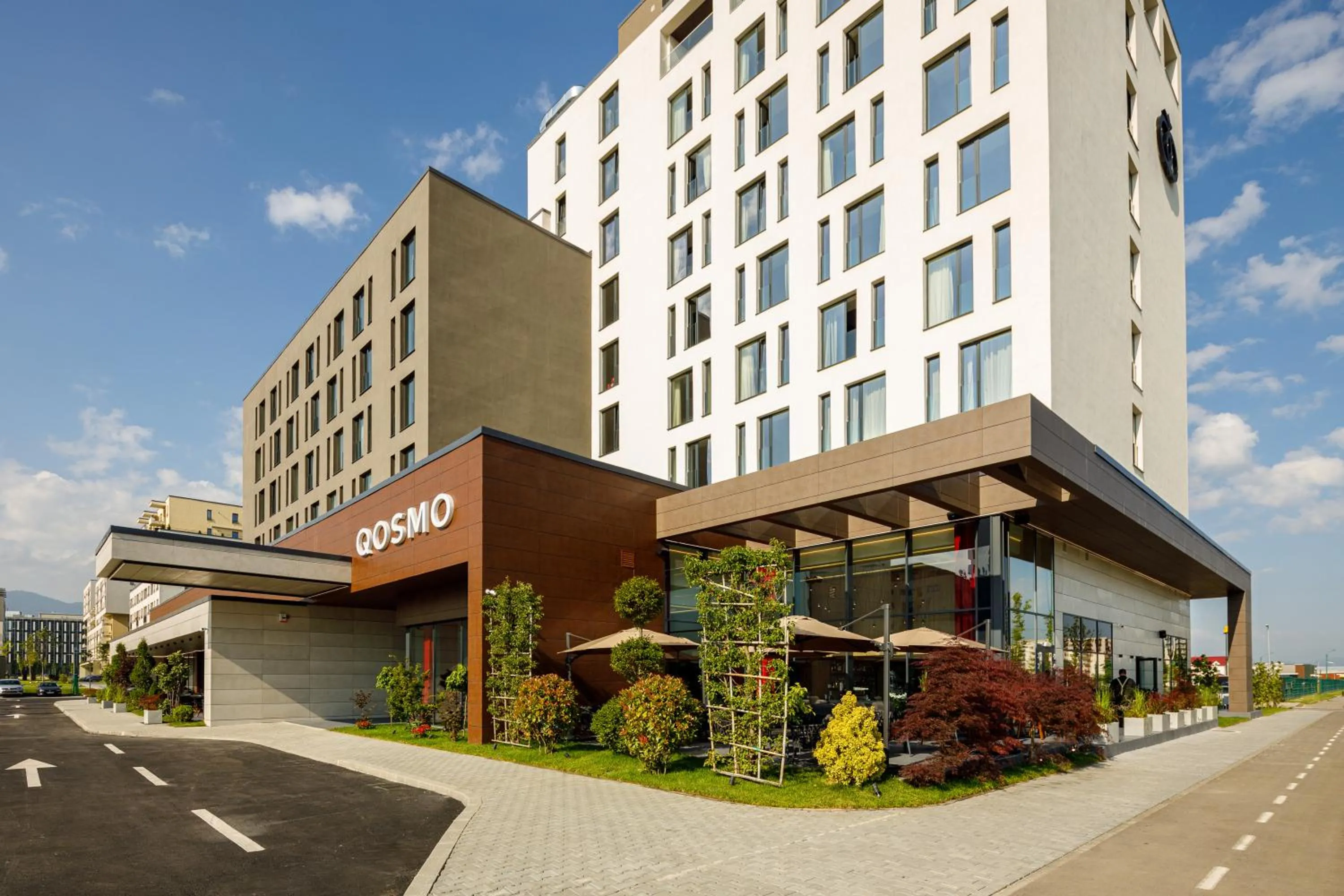 Property building in Qosmo Brasov Hotel
