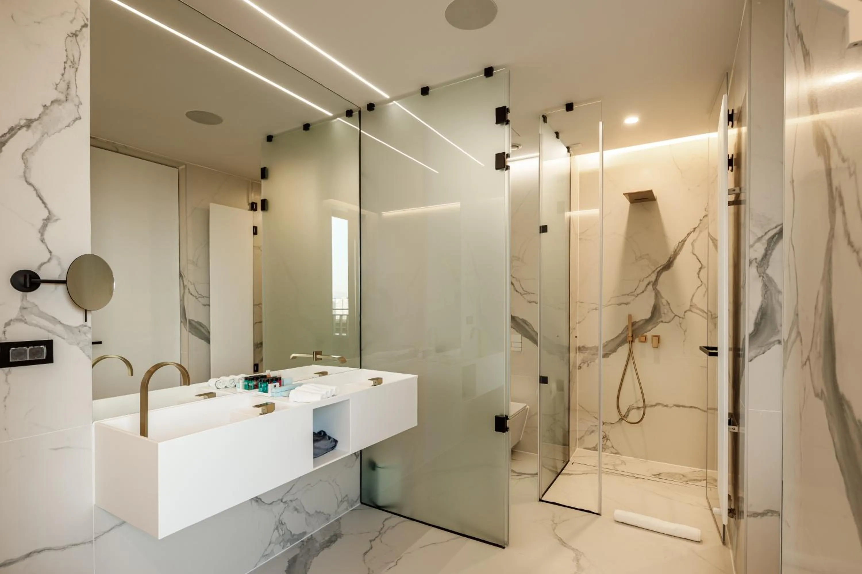 Bathroom in Qosmo Brasov Hotel