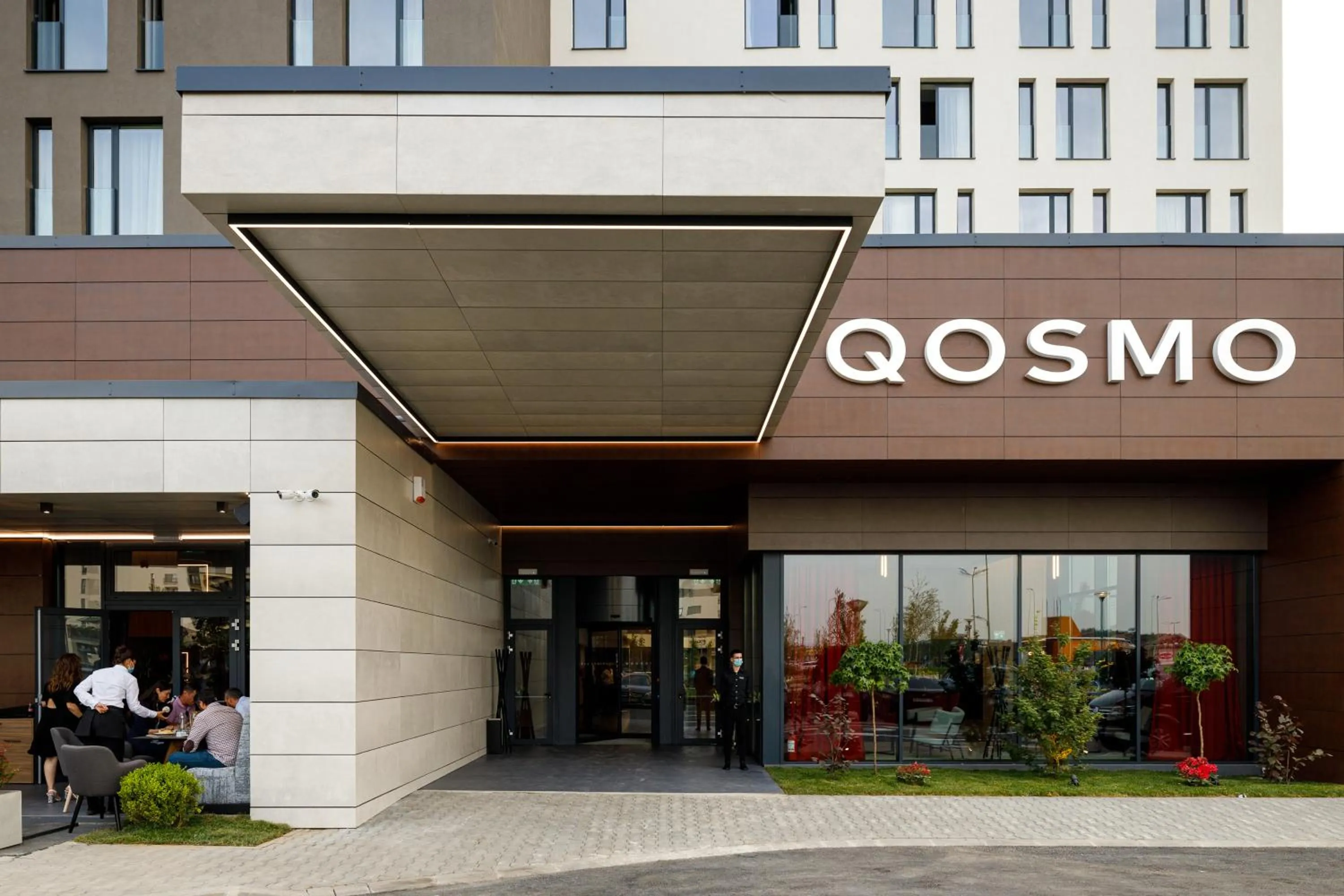 Property building in Qosmo Brasov Hotel