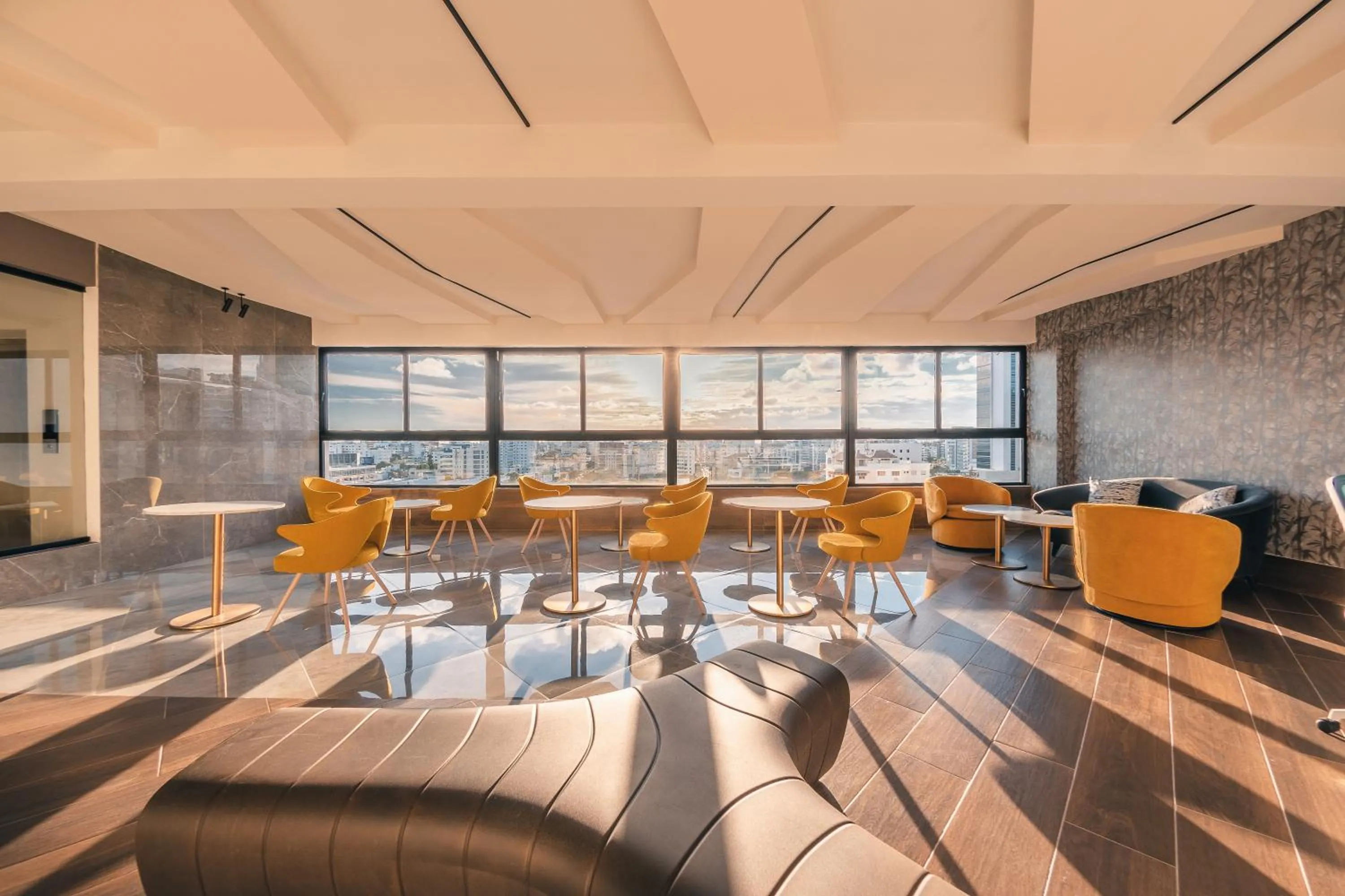 Seating area in Regatta Living Hotel By Mint