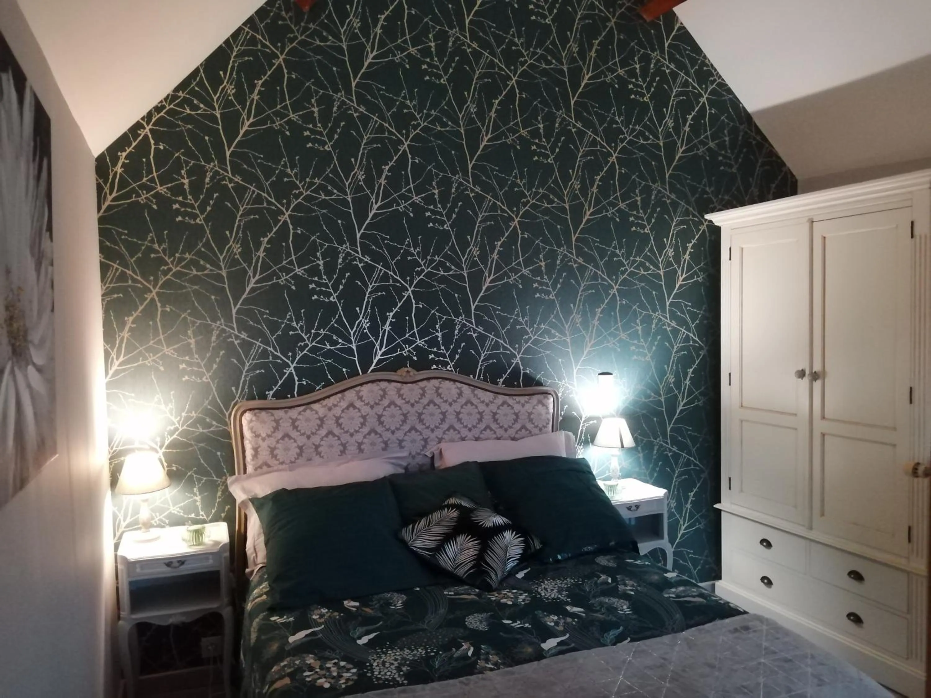 Bed in Le clos des augers. Chambre Descartes