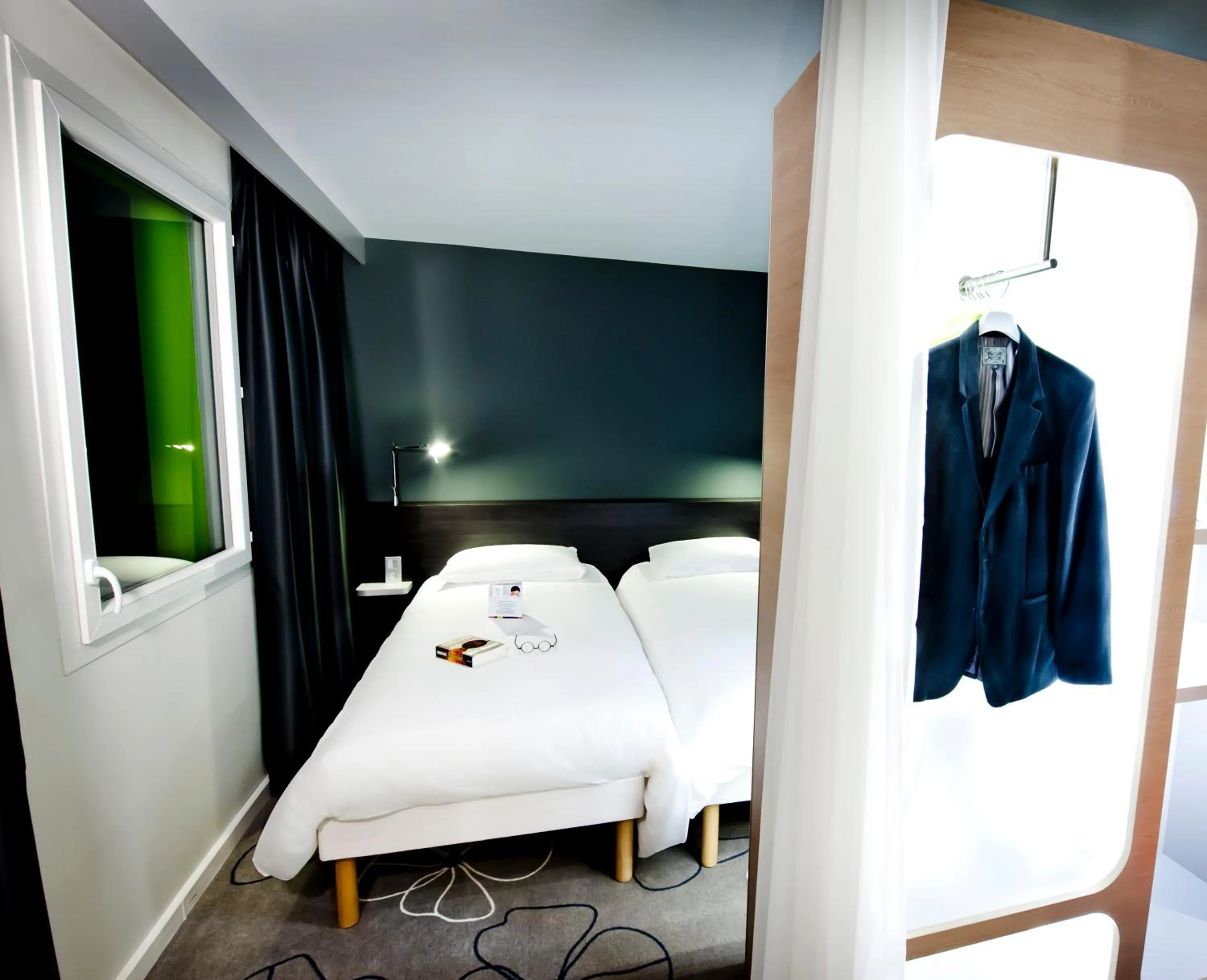 Bedroom, Bed in ibis Styles Brest Centre Port