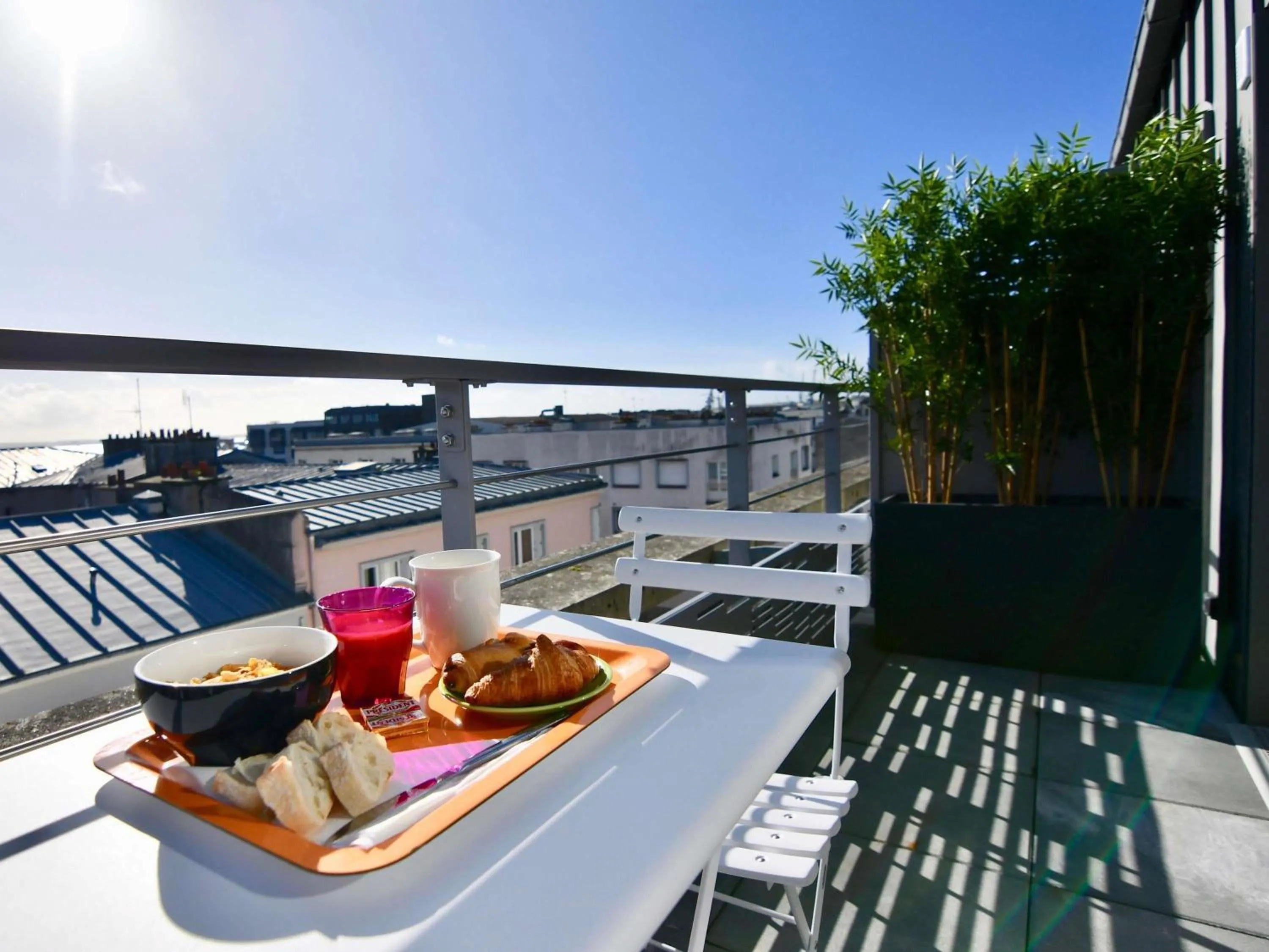Bedroom in ibis Styles Brest Centre Port