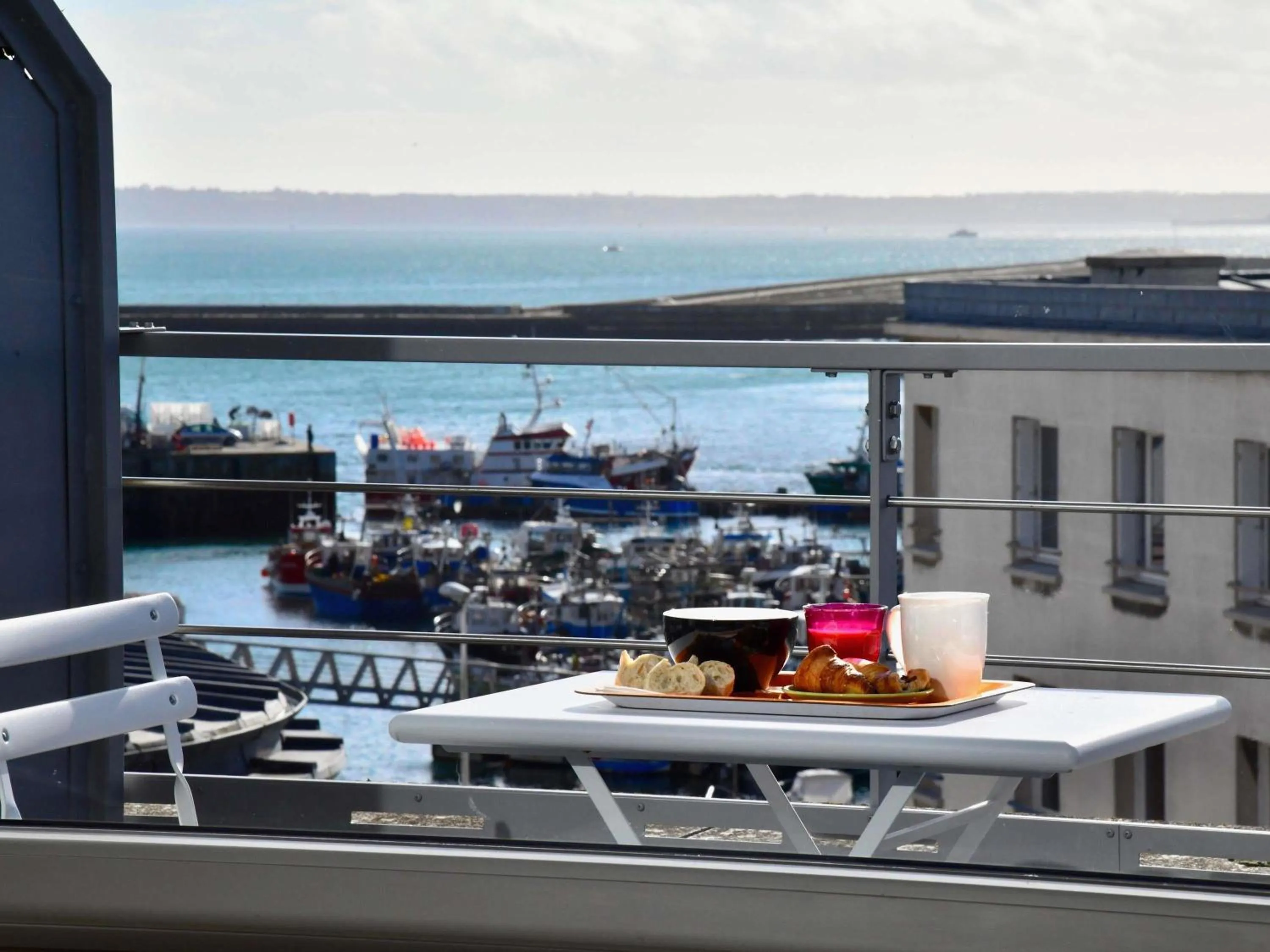 Bedroom in ibis Styles Brest Centre Port