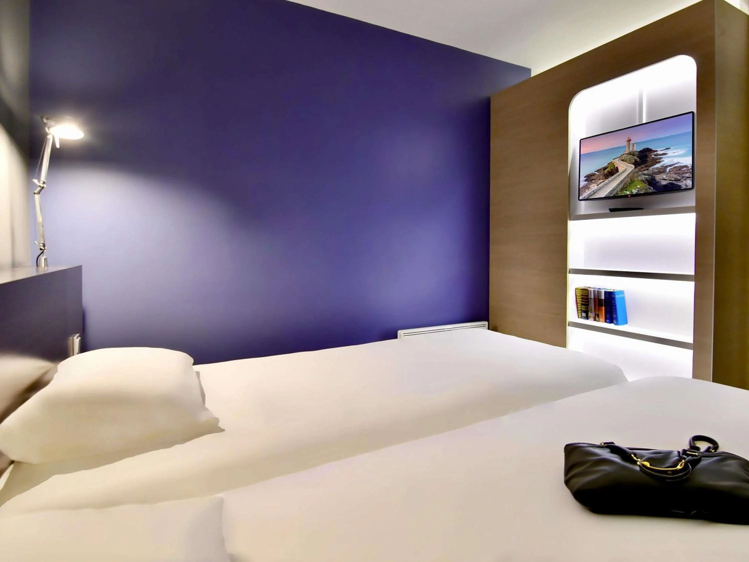 Bedroom, Bed in ibis Styles Brest Centre Port