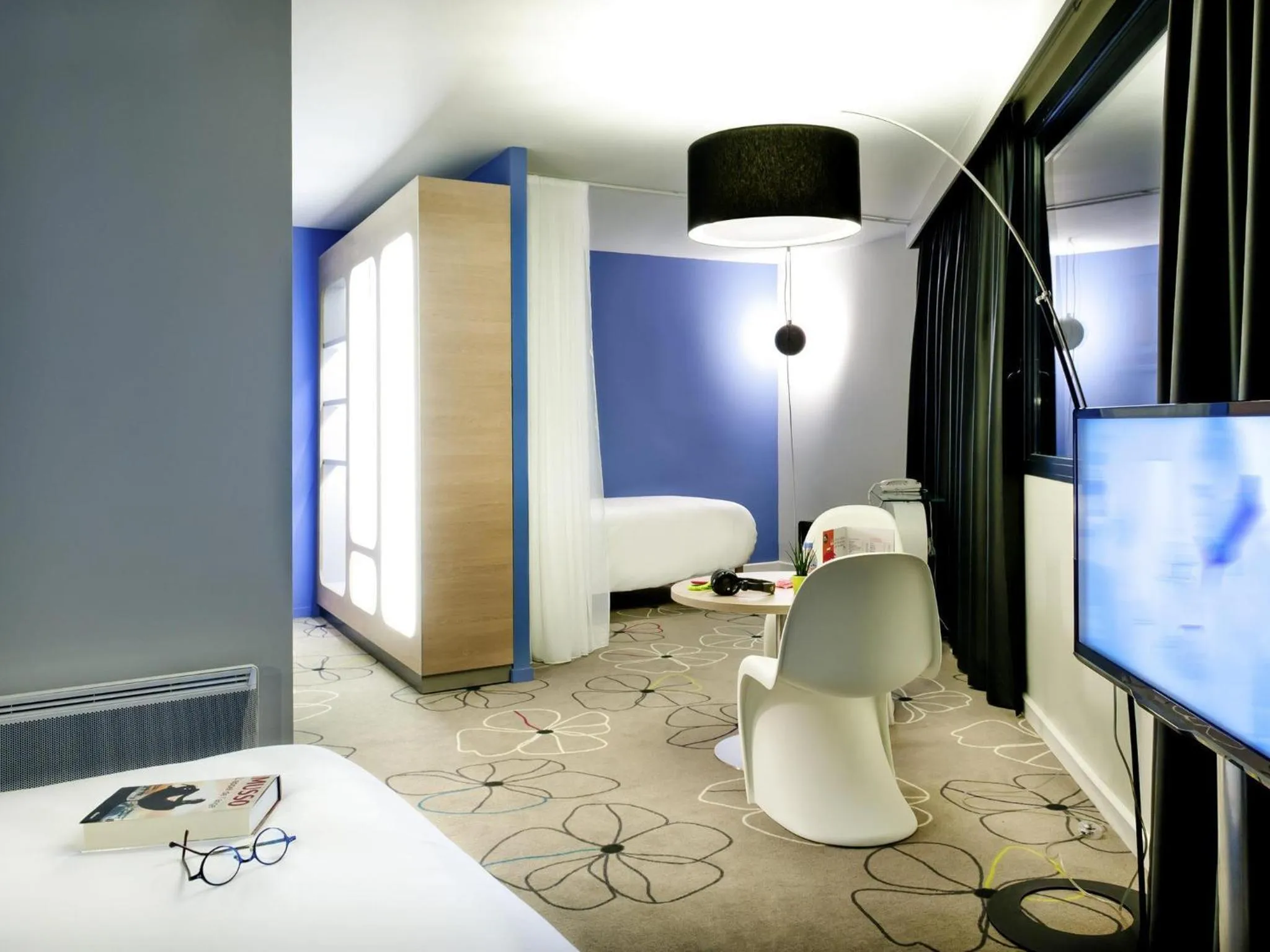 Bedroom, Bed in ibis Styles Brest Centre Port