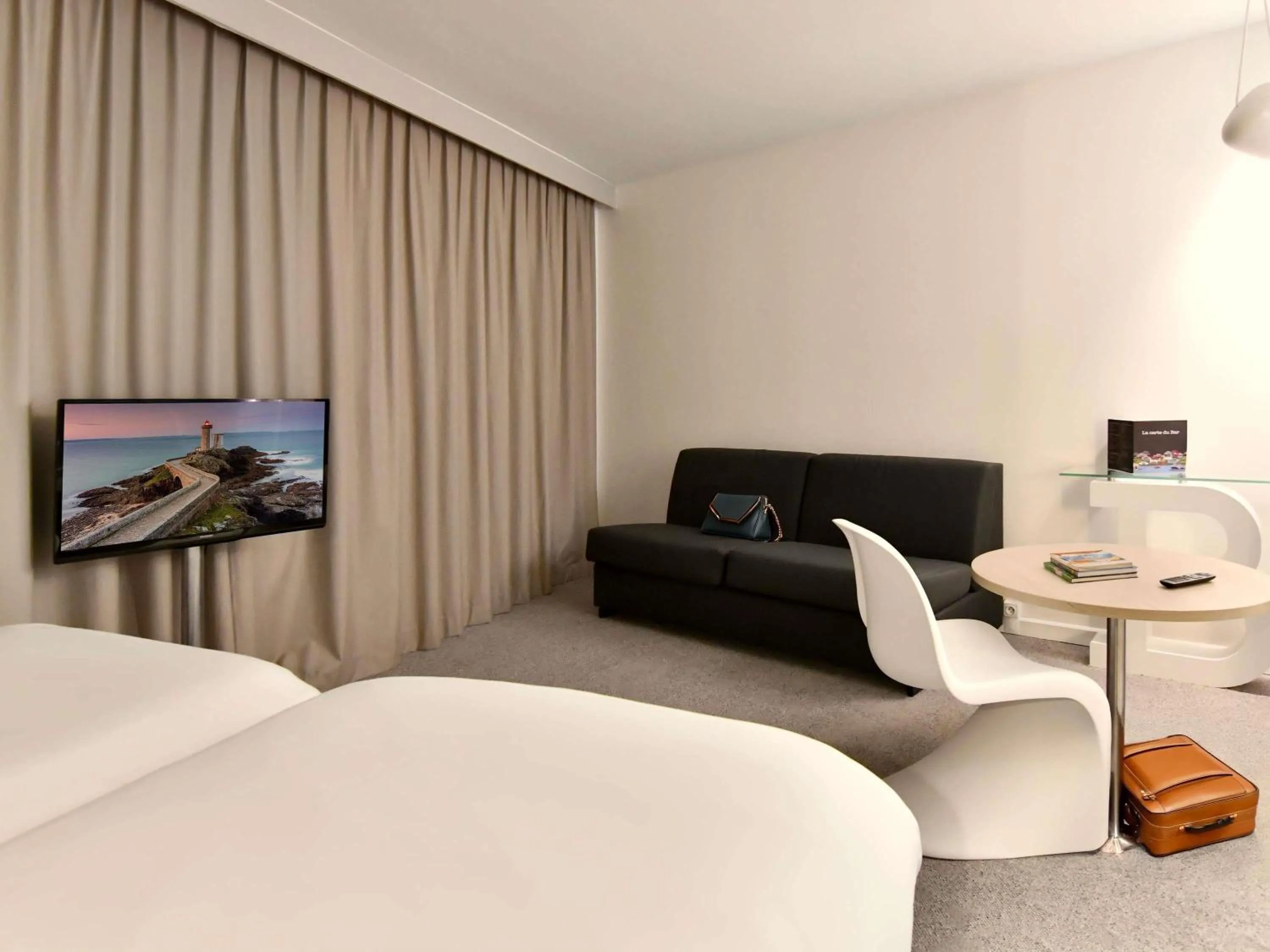 Bedroom, Bed in ibis Styles Brest Centre Port