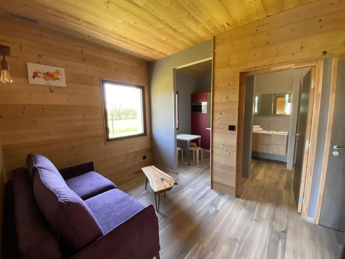 Lobby or reception, Bed in World Hotel