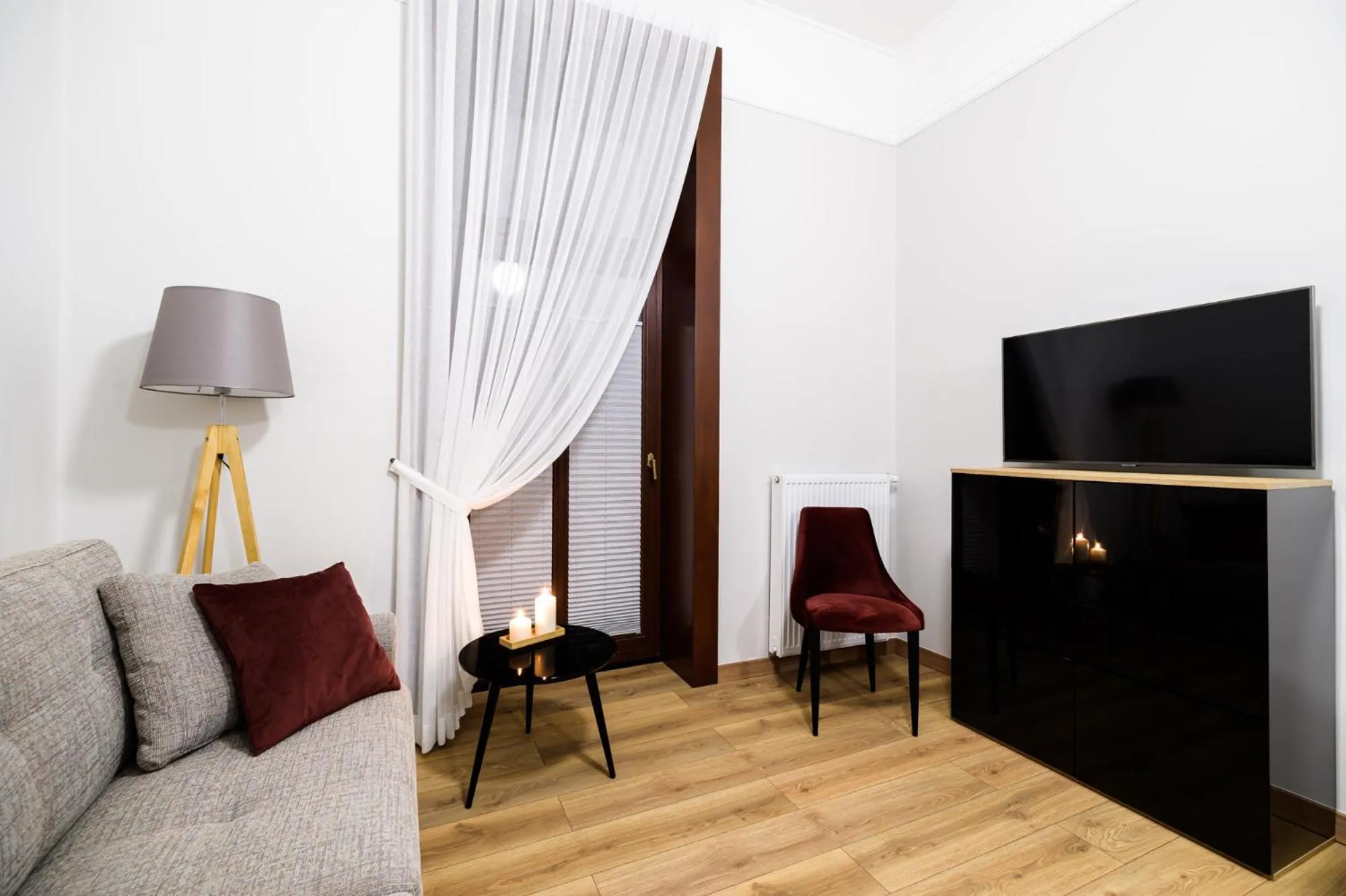 Living room in Apart Residence Ariańska 16 by NEARTO PL