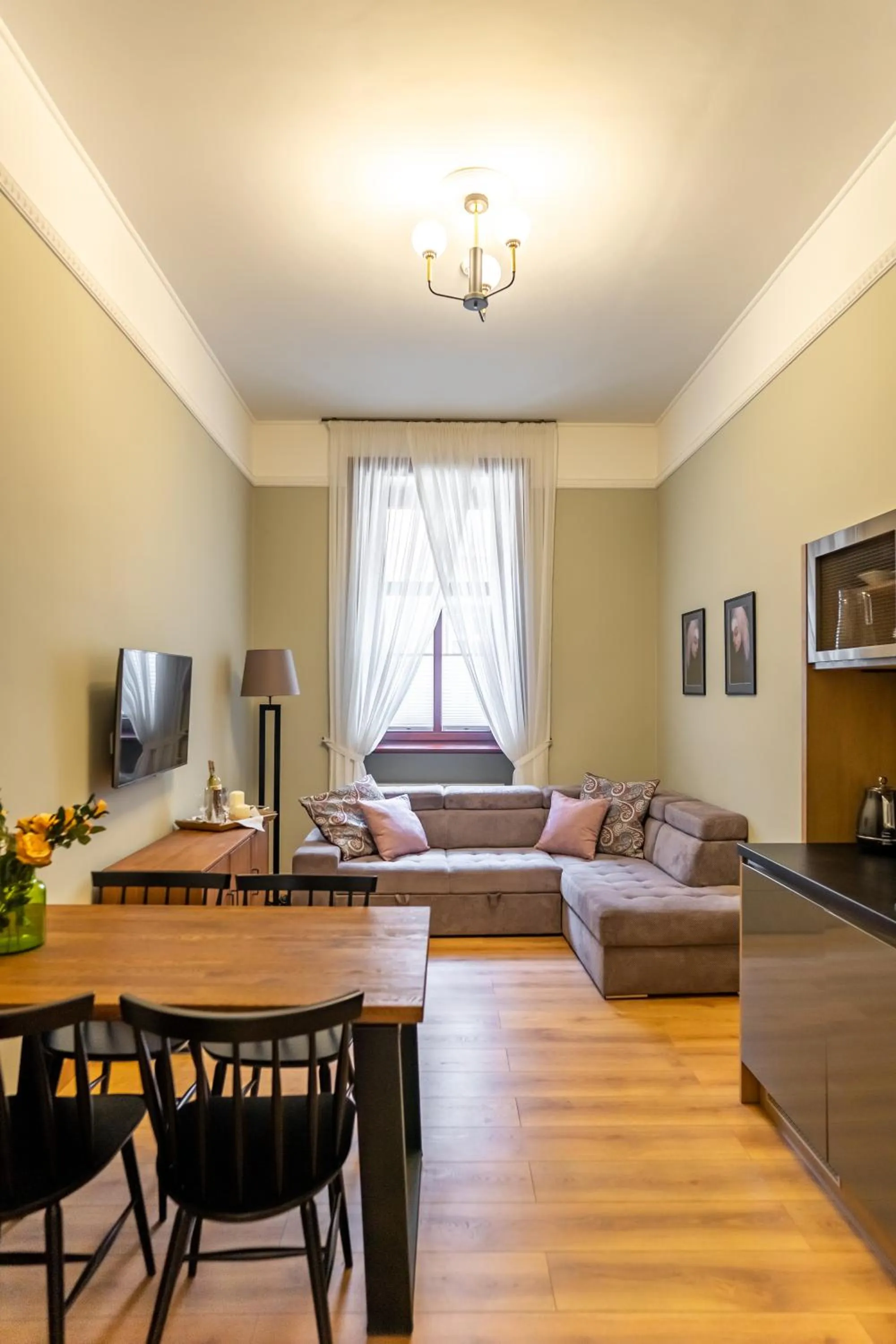 Living room in Apart Residence Ariańska 16 by NEARTO PL