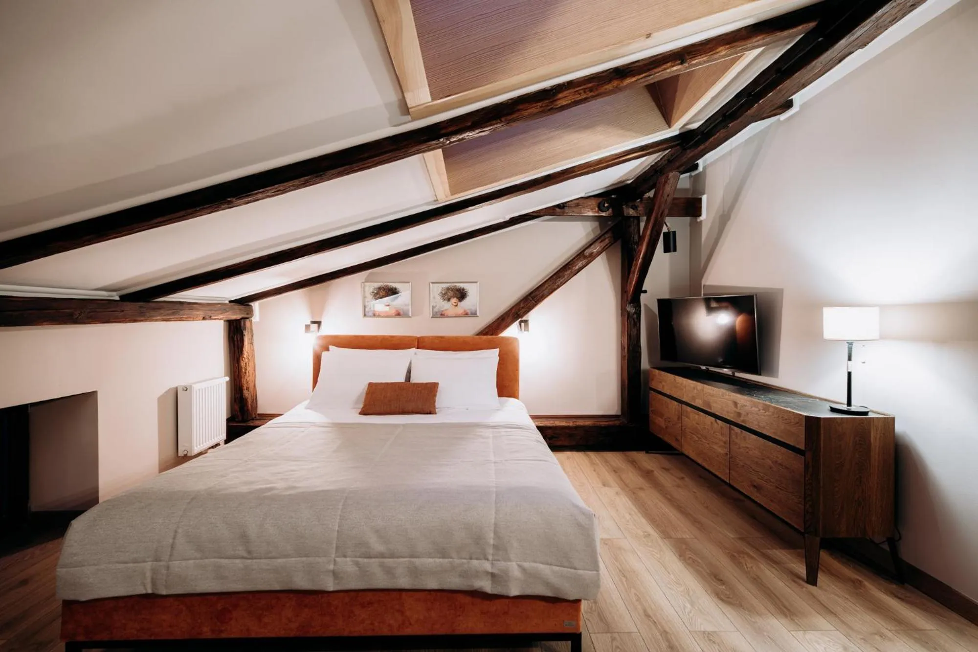 TV and multimedia, Bed in Apart Residence Ariańska 16 by NEARTO PL