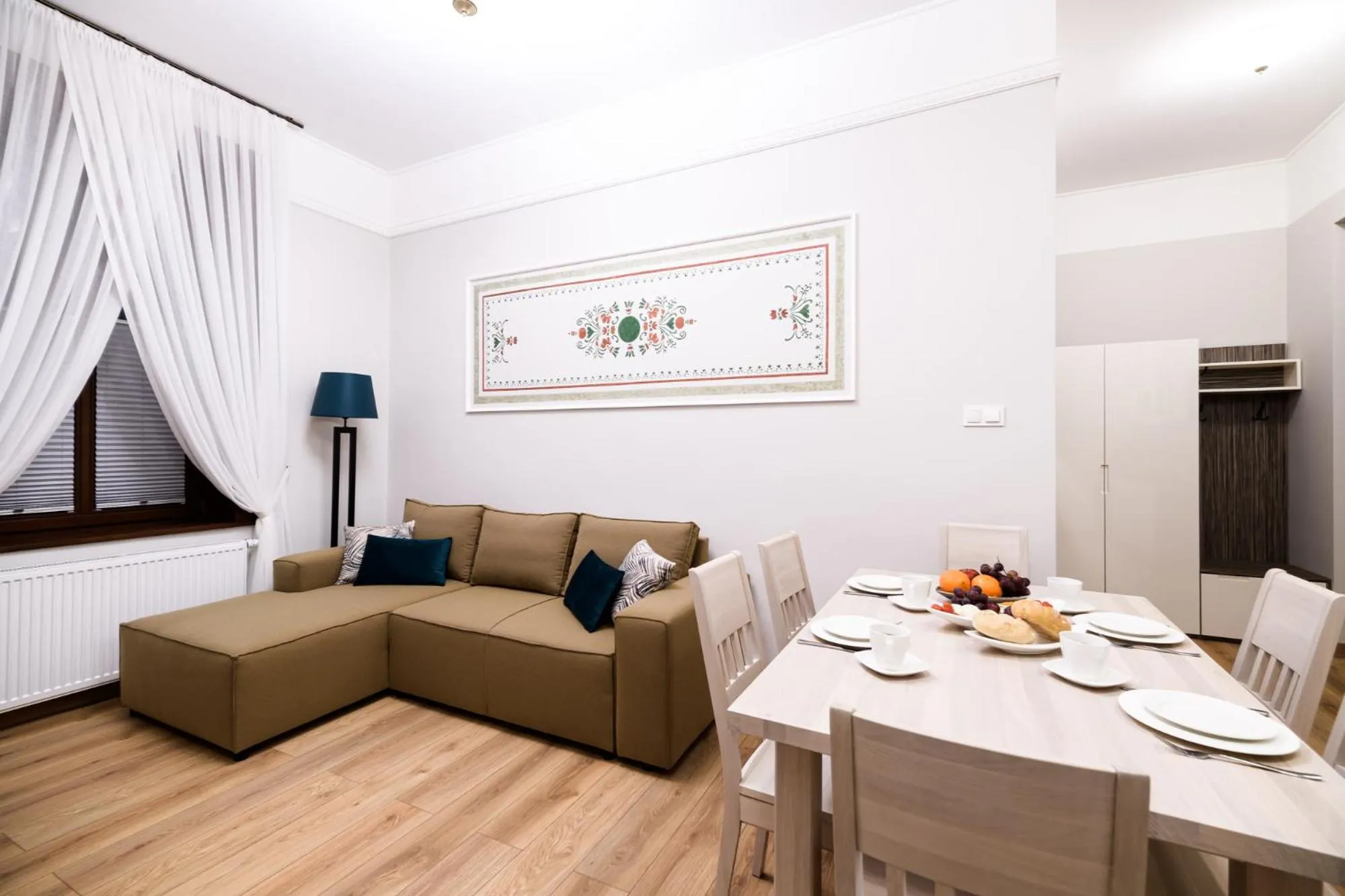 Living room in Apart Residence Ariańska 16 by NEARTO PL