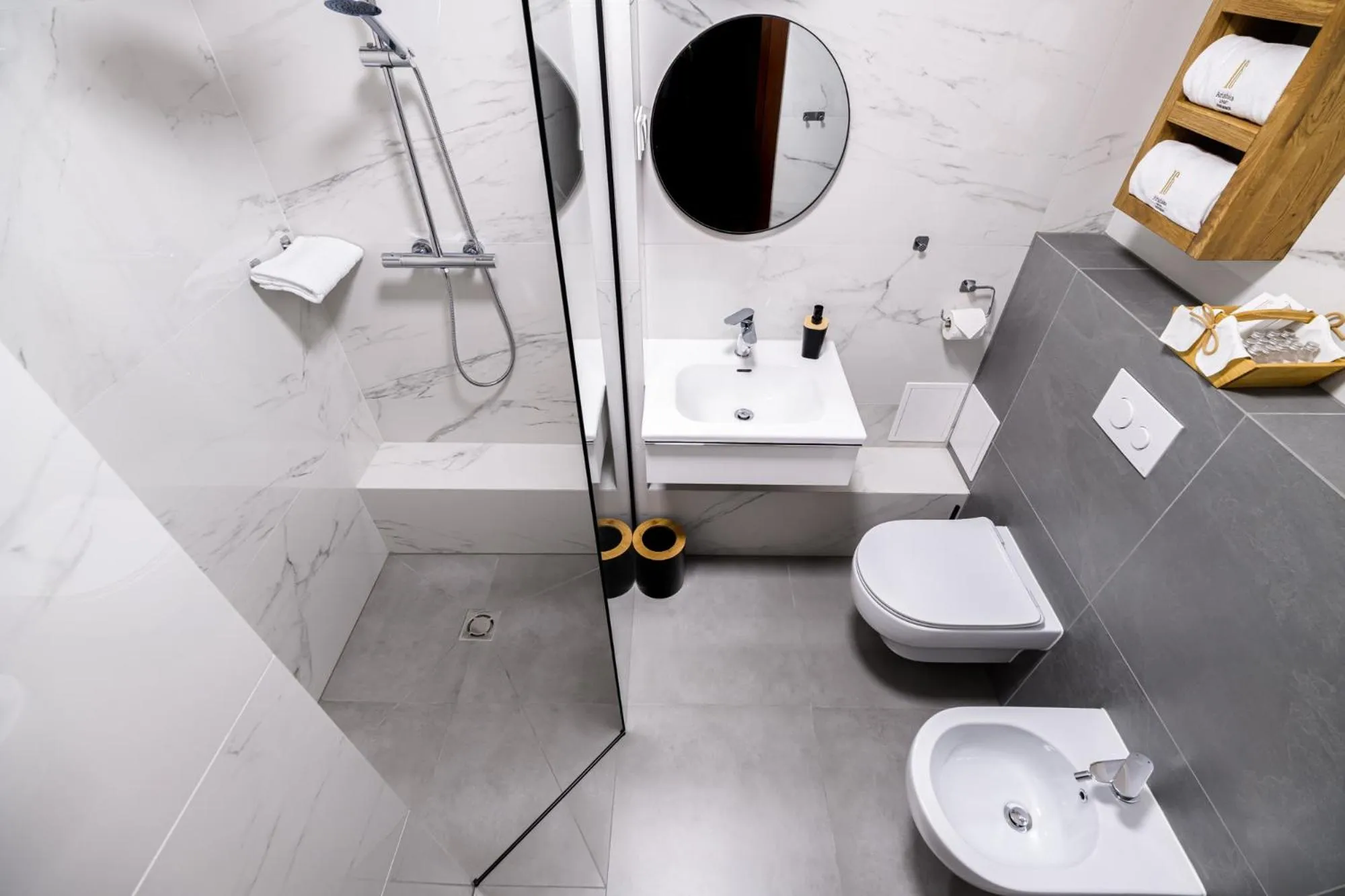 Bathroom in Apart Residence Ariańska 16 by NEARTO PL