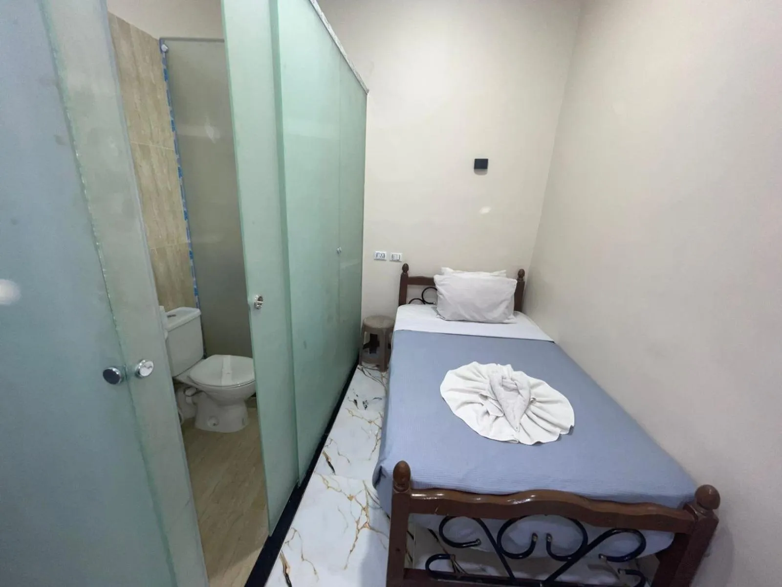 Bed in One Season Cairo