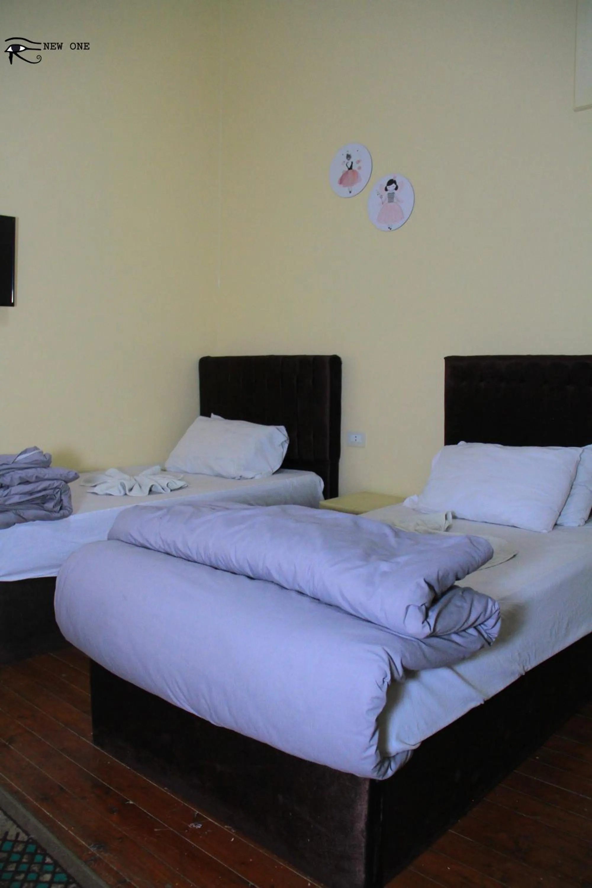 Bed in One Season Cairo