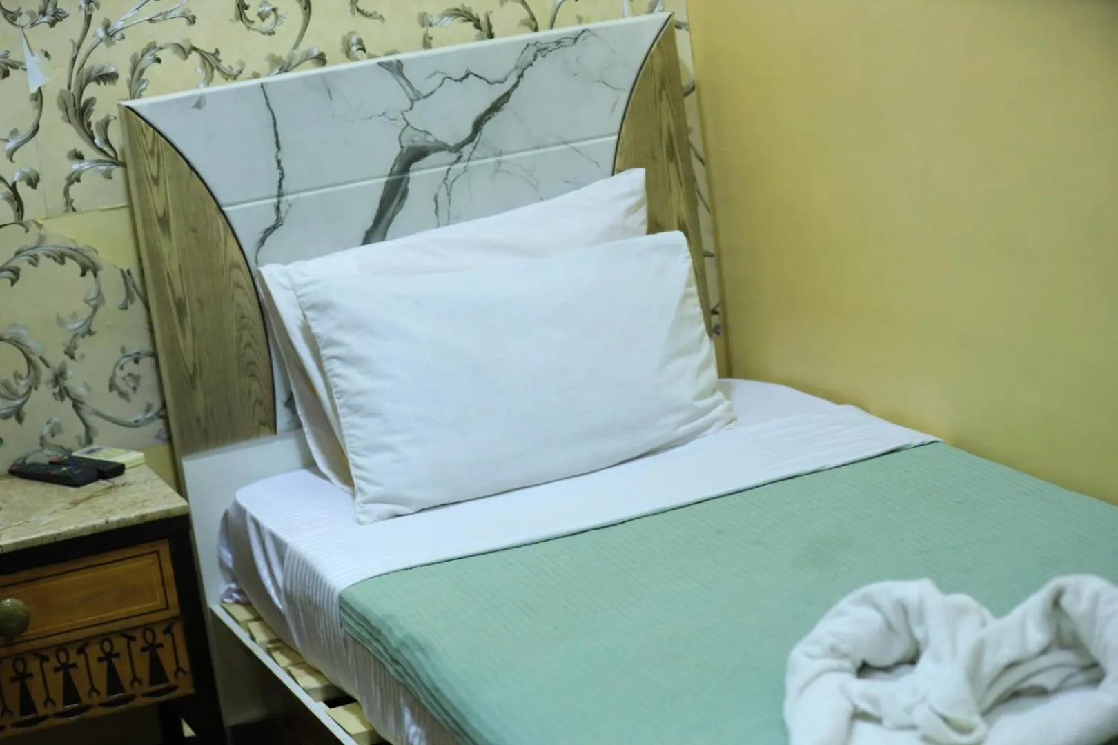 Bed in One Season Cairo