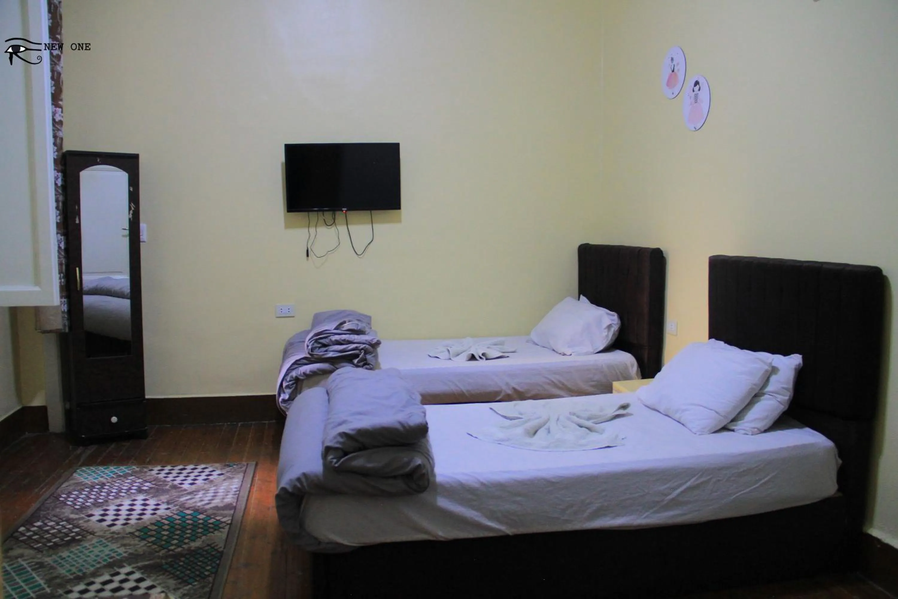 Bed in One Season Cairo