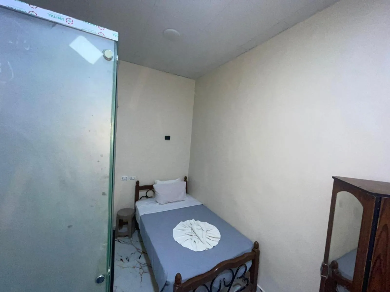 Bed in One Season Cairo