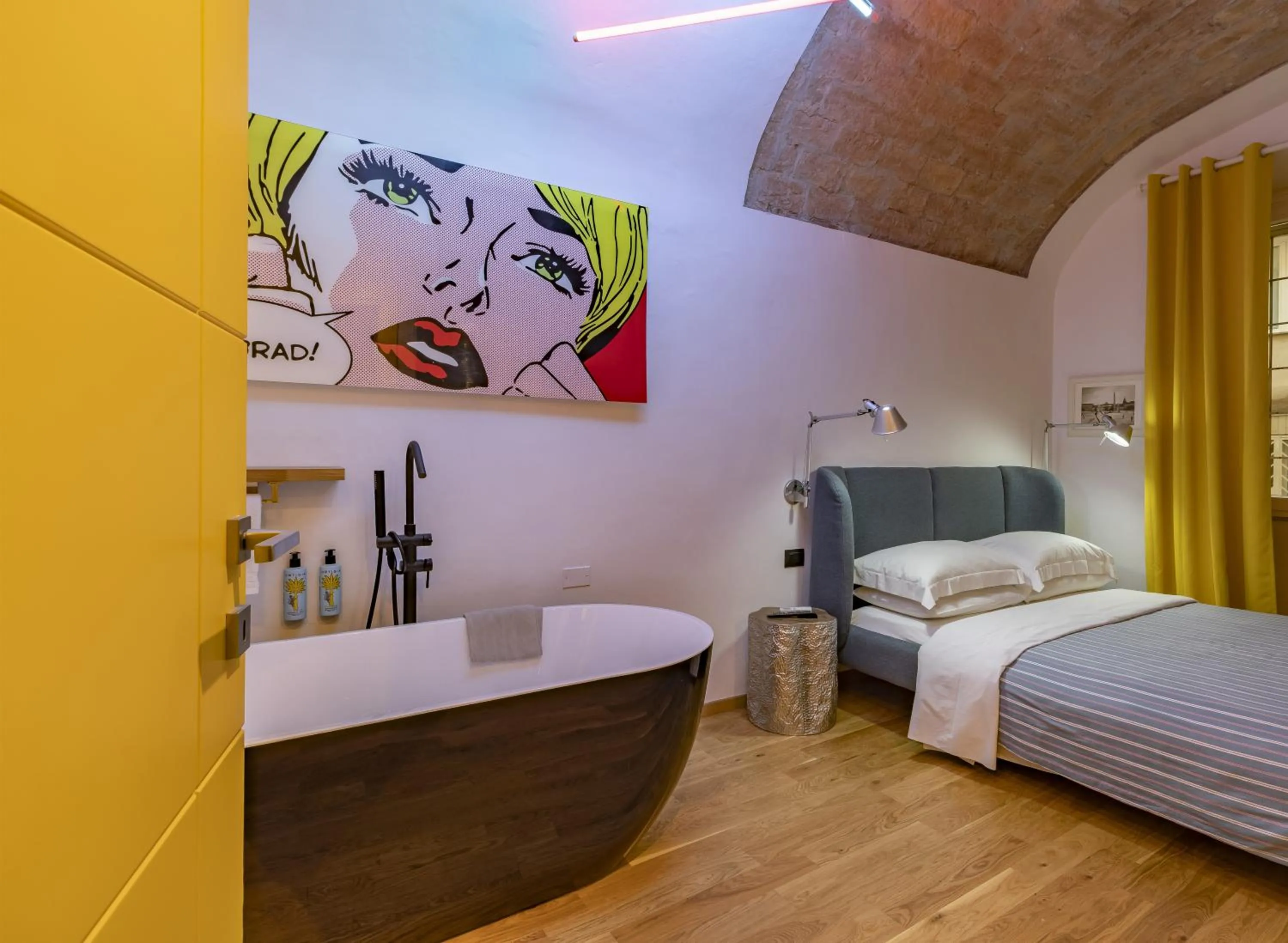 Bedroom, Bed in Superdab