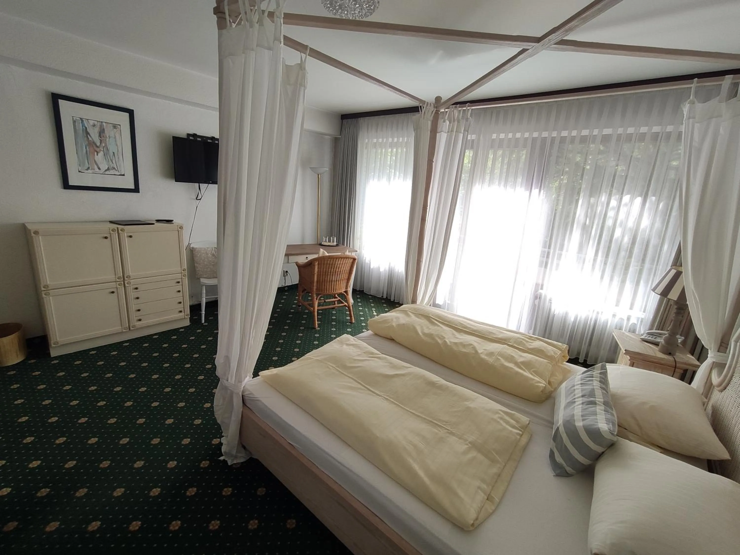 Balcony/Terrace, Bed in Condi Hotel