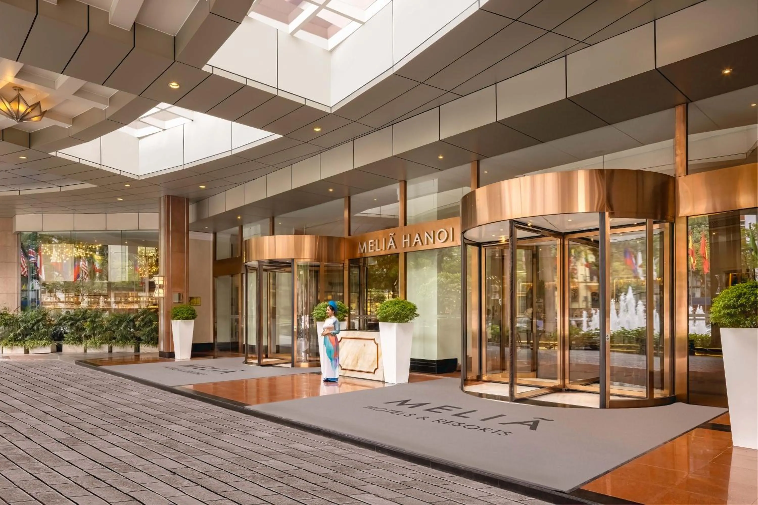 Facade/entrance in Melia Hanoi