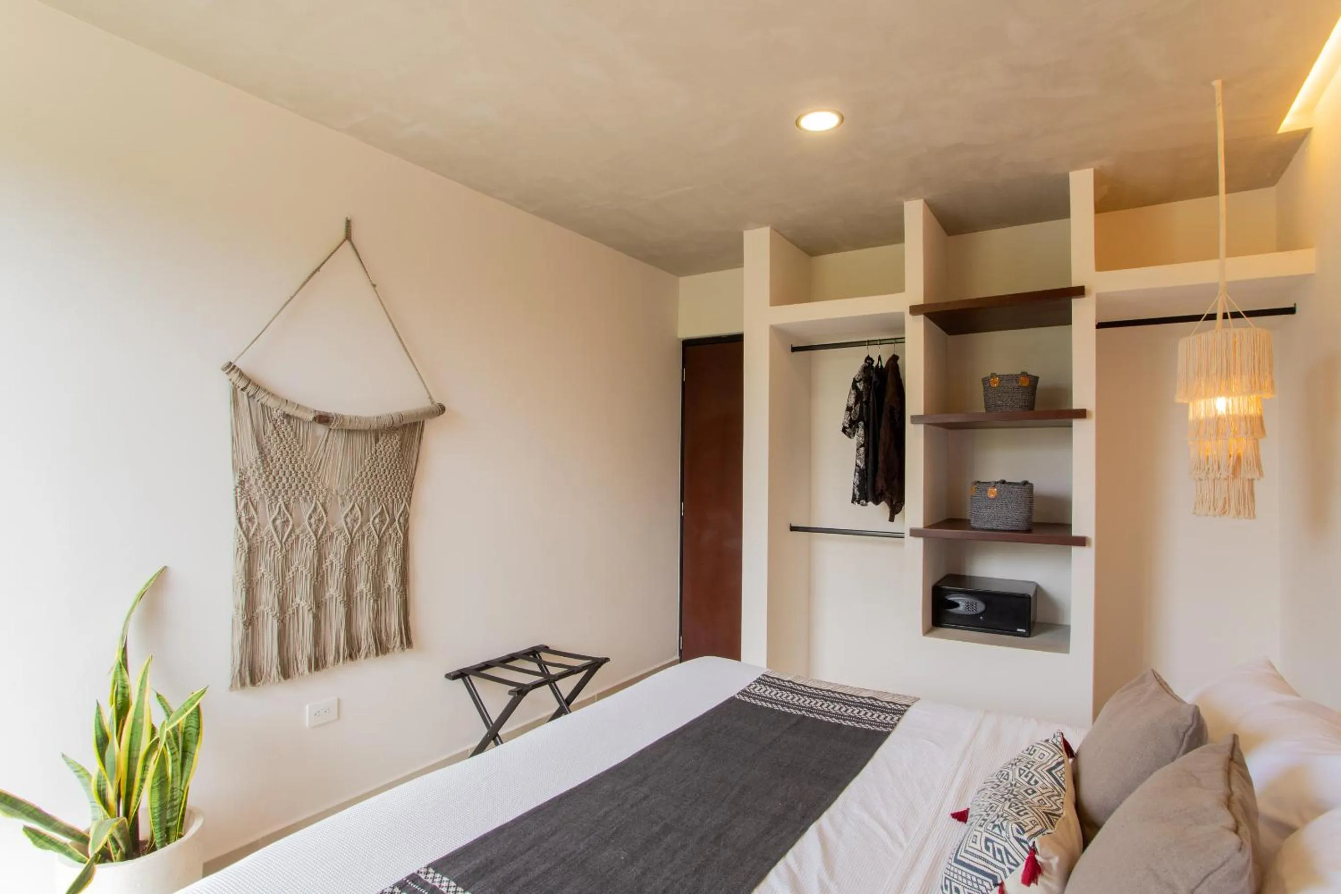 Photo of the whole room, Bed in Macondo Tulum