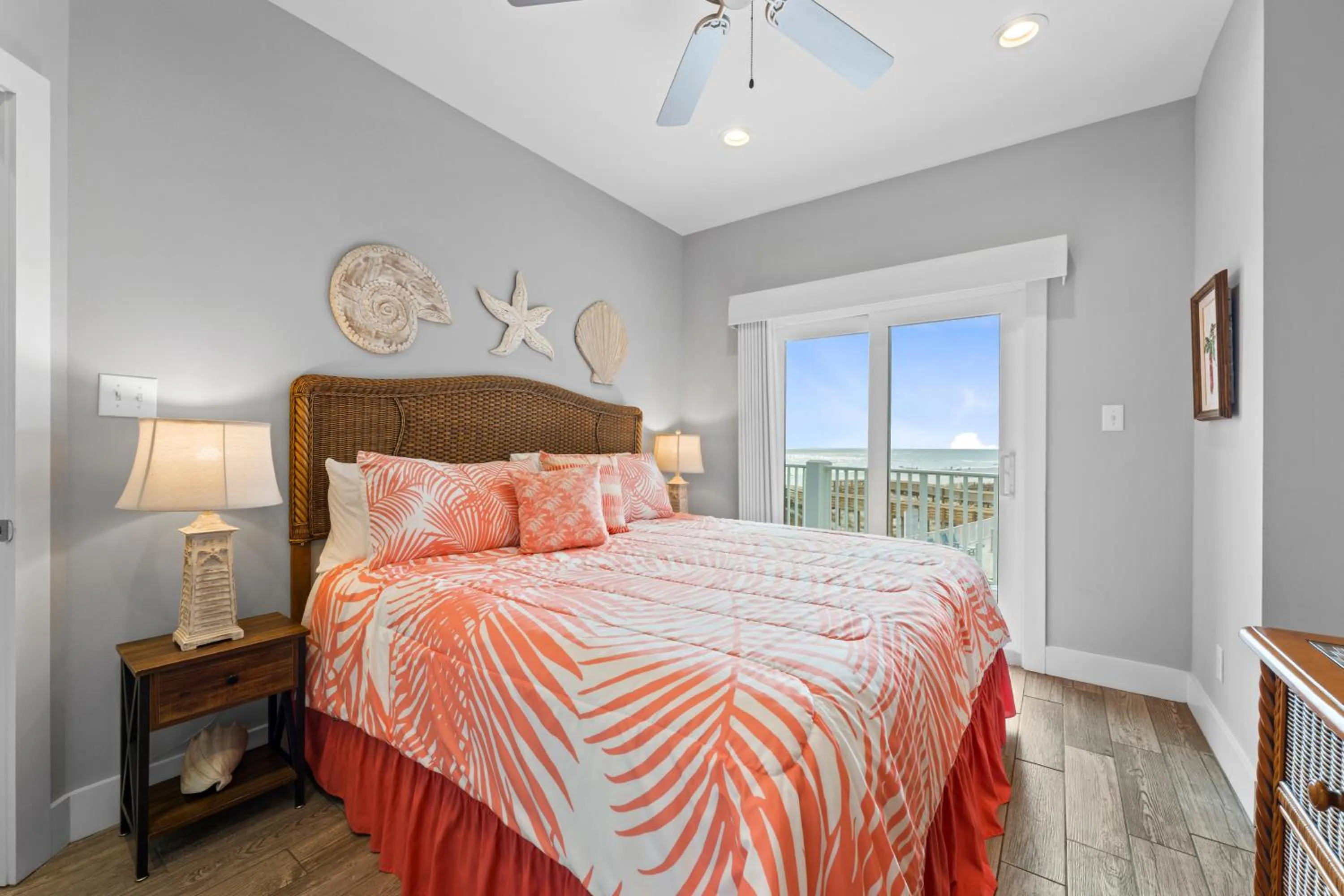 Bed in Two Little Lambs at Our Point of View by Youngs Suncoast