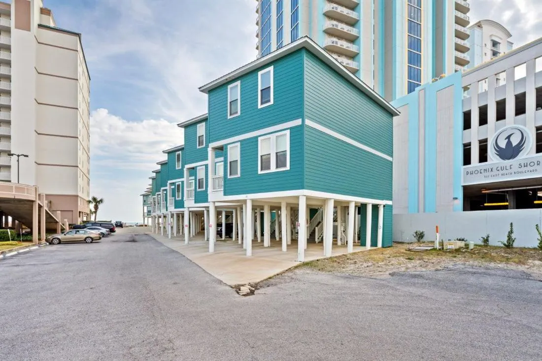 Property building in Two Little Lambs at Our Point of View by Youngs Suncoast