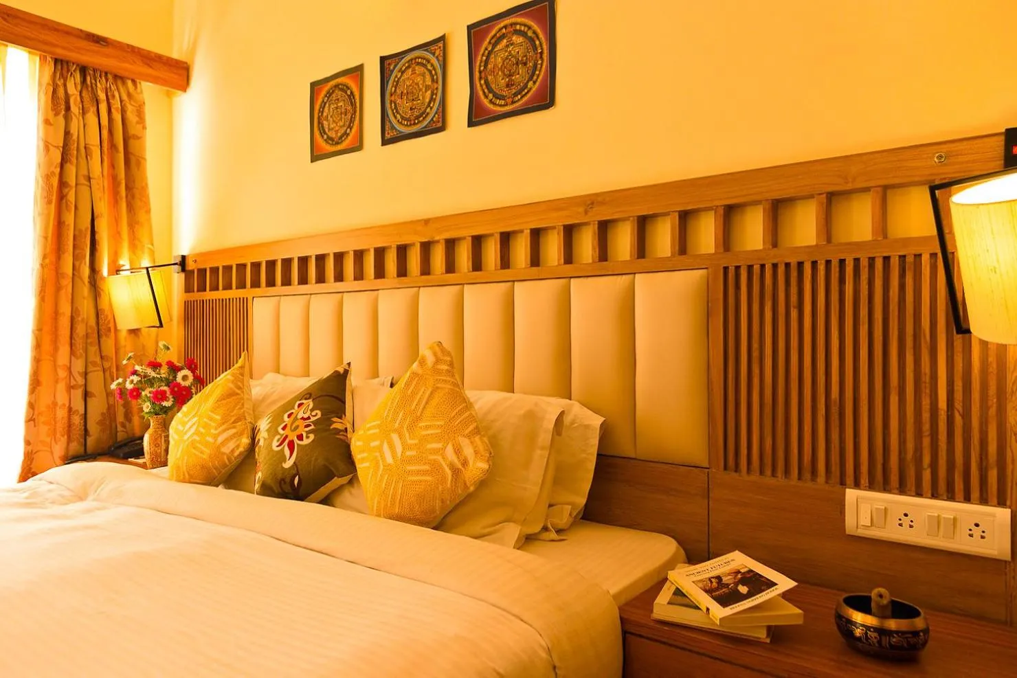 Bed in Ladakh Residency