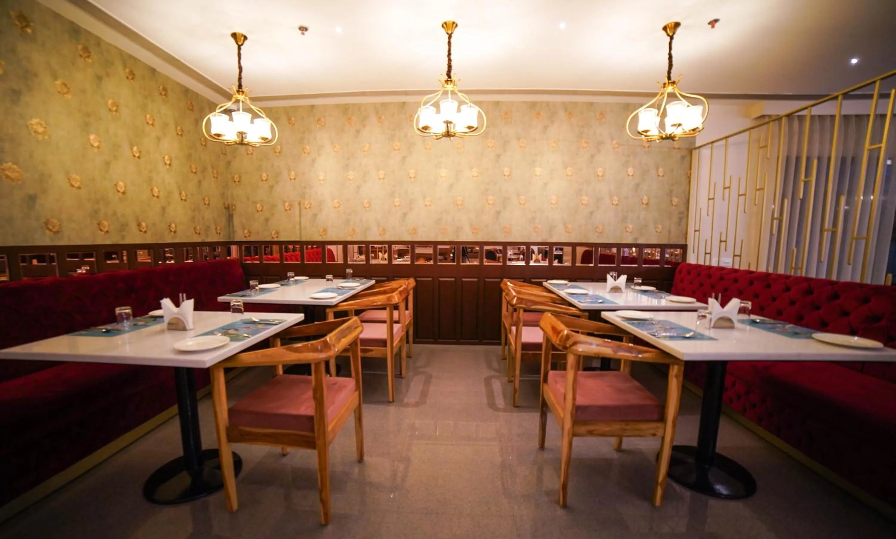 Breakfast in Hotel Le Amritam