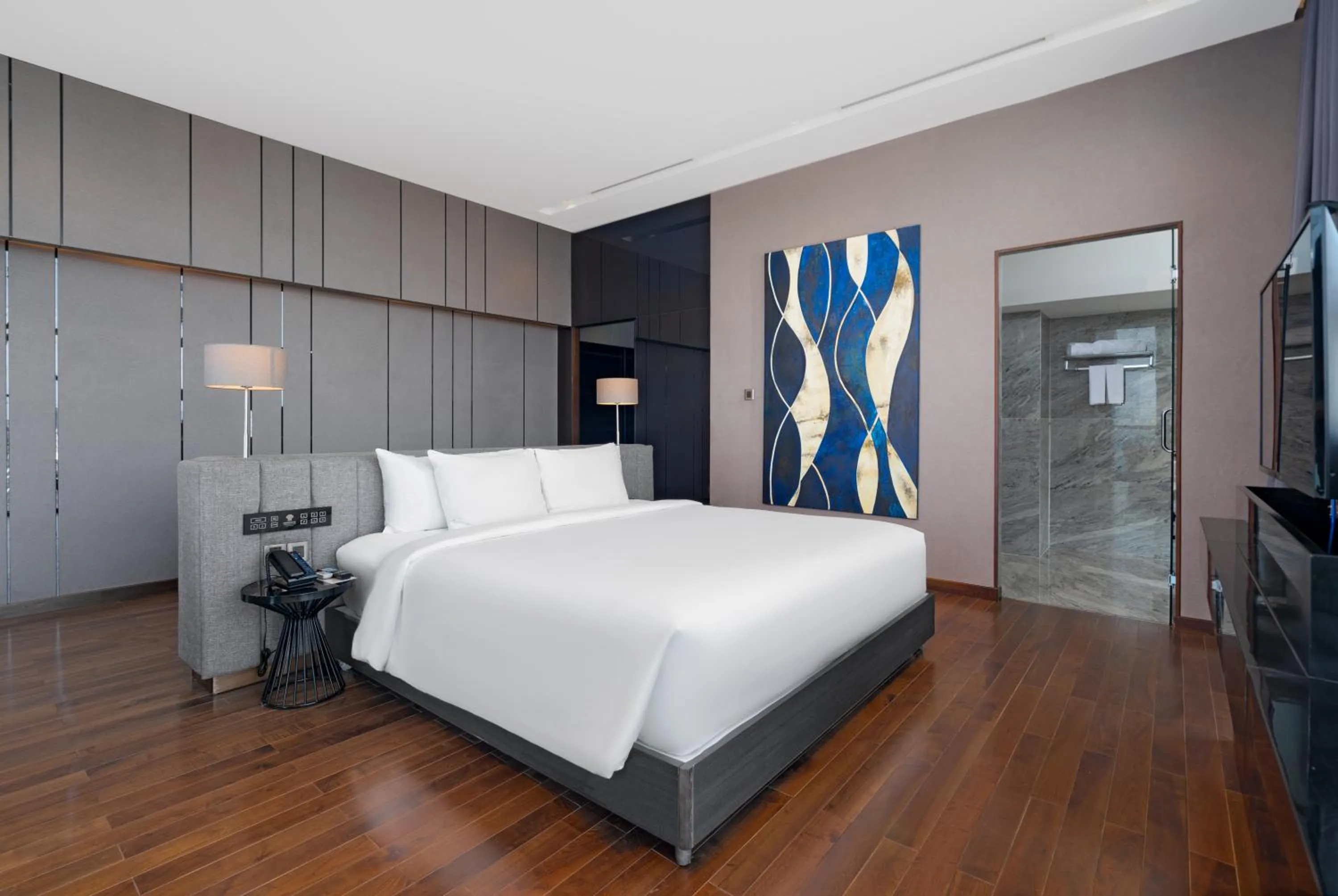 Bed in Premier Pearl Hotel Vung Tau