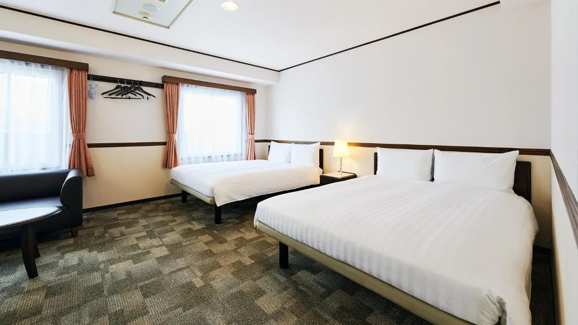 Superior Twin Room - single occupancy - Non-Smoking in Toyoko Inn Osaka Itami Airport Superior Twin Room - single occupancy - Non-Smoking in Toyoko Inn Osaka Itami Airport