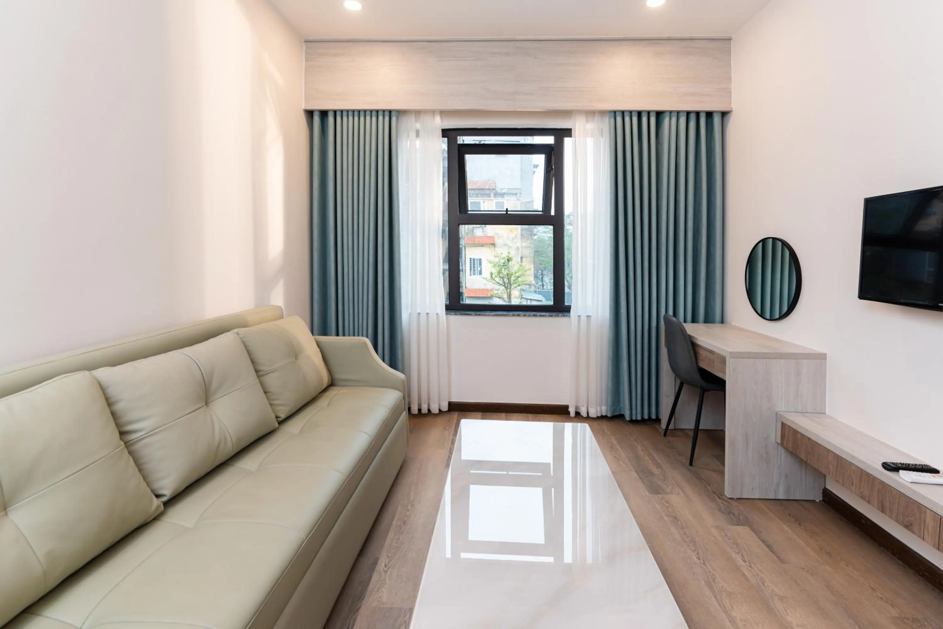 TV and multimedia in Capital Garden Hotel