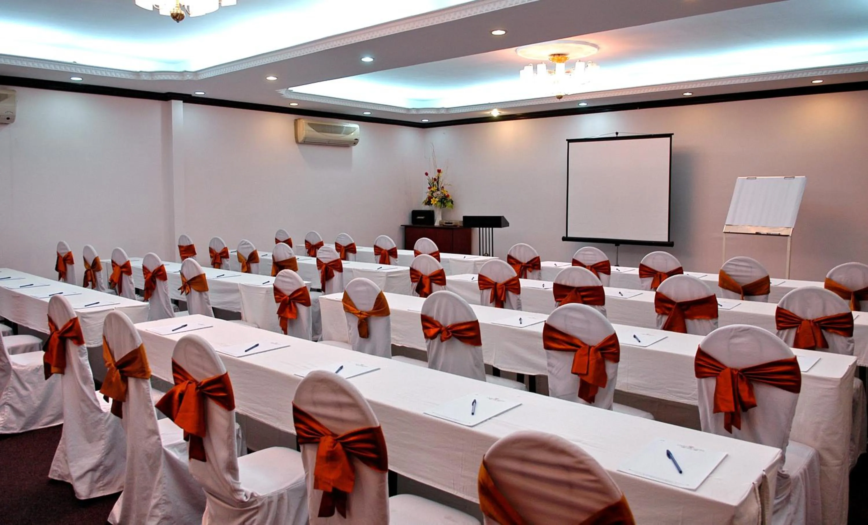 Business facilities in Capital Garden Hotel