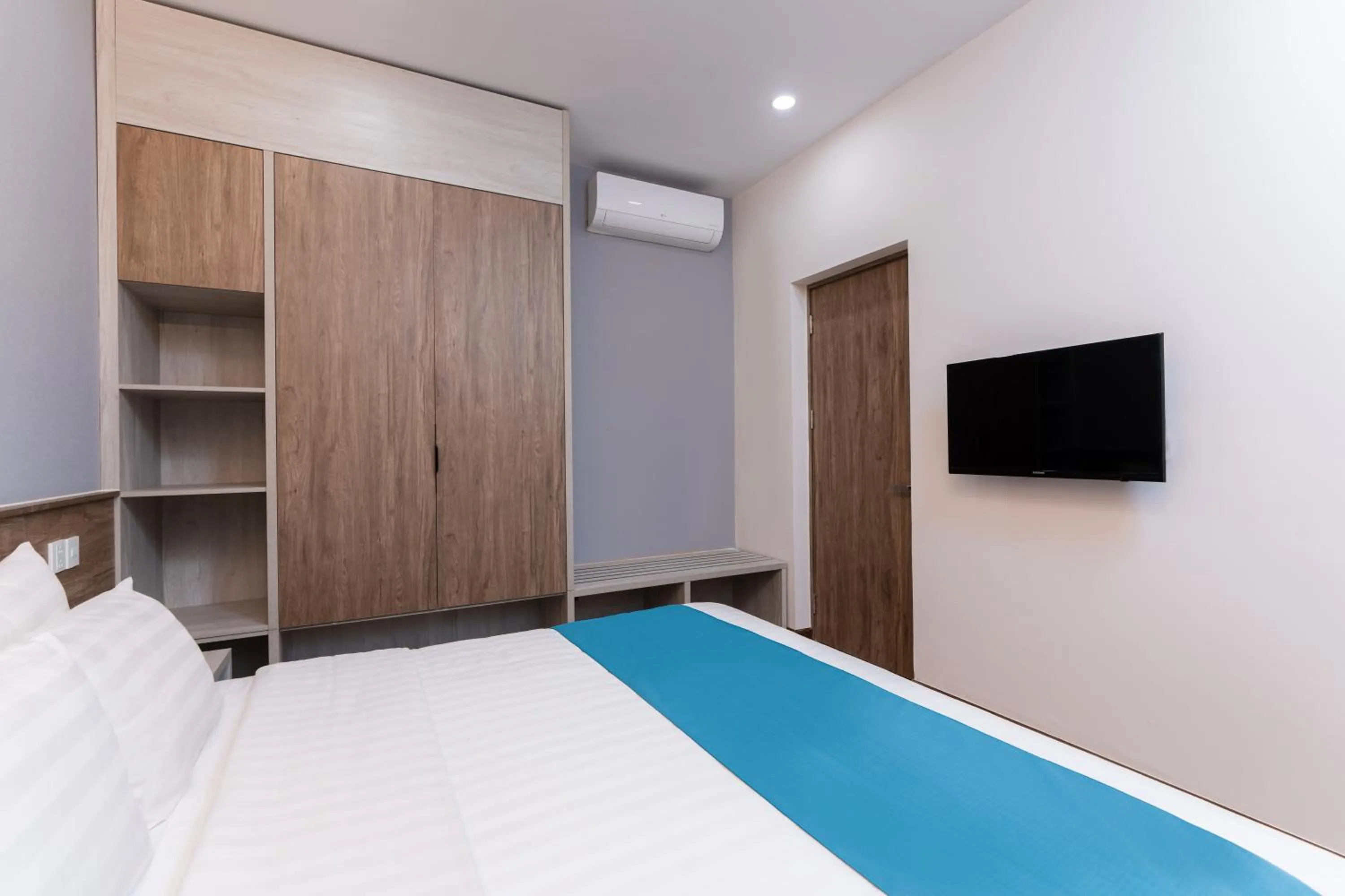 Bed in Capital Garden Hotel