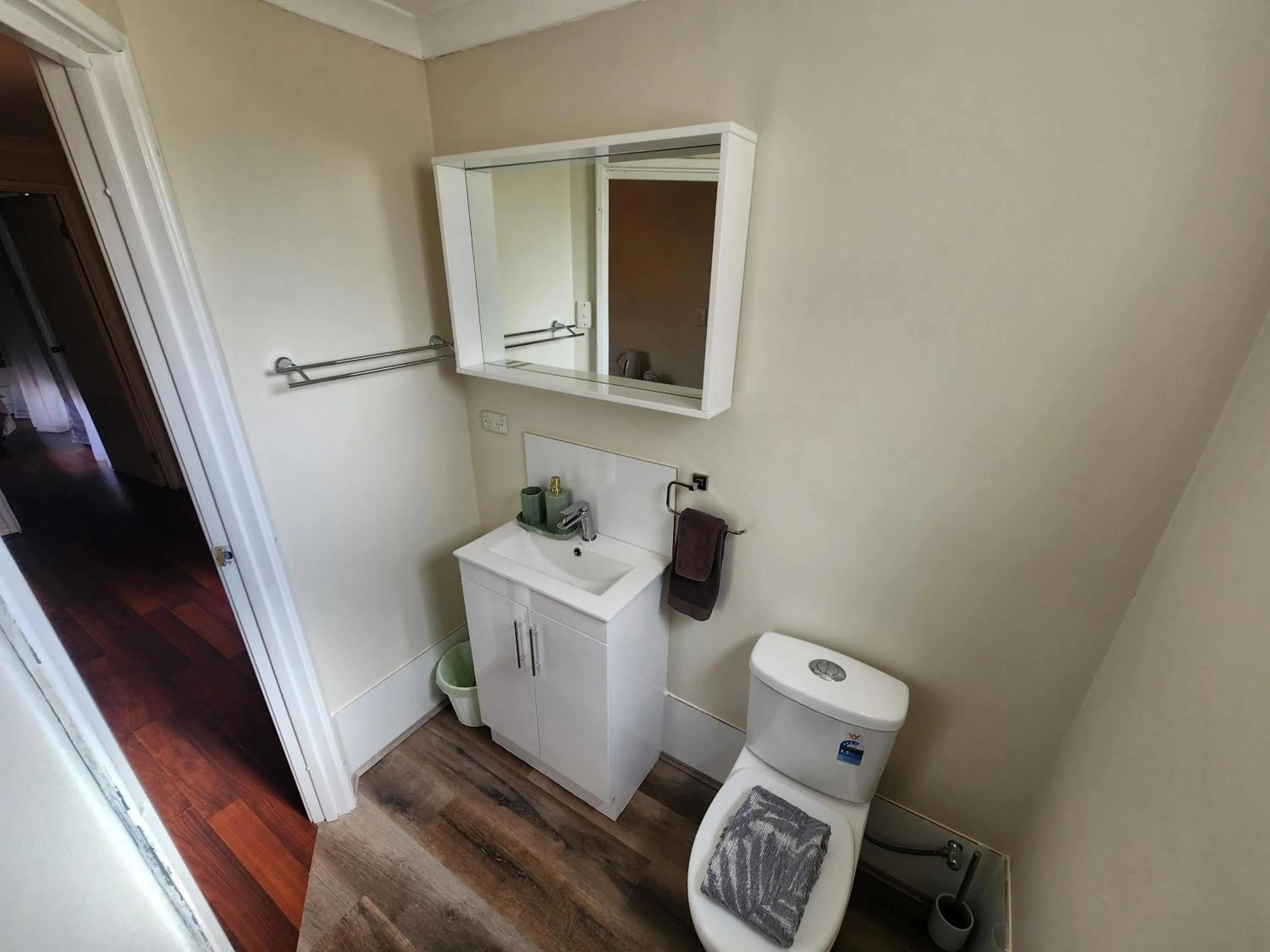 Bathroom in Roseneath Cottage