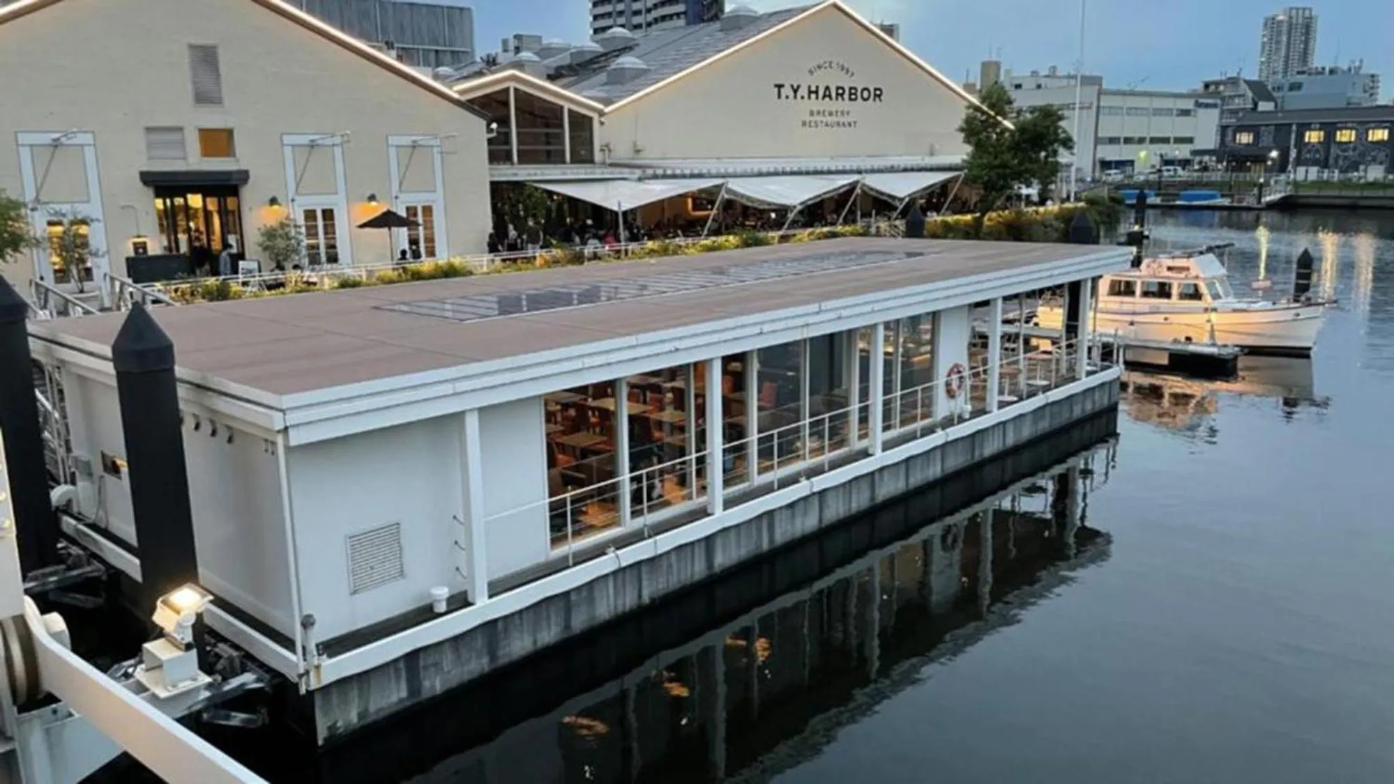 Neighbourhood in Toyoko Inn Tokyo Shinagawa Konan-guchi Tennozu Isle