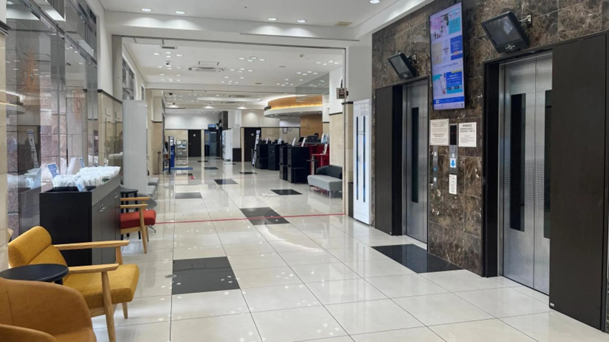 Lobby or reception in Toyoko Inn Tokyo Shinagawa Konan-guchi Tennozu Isle