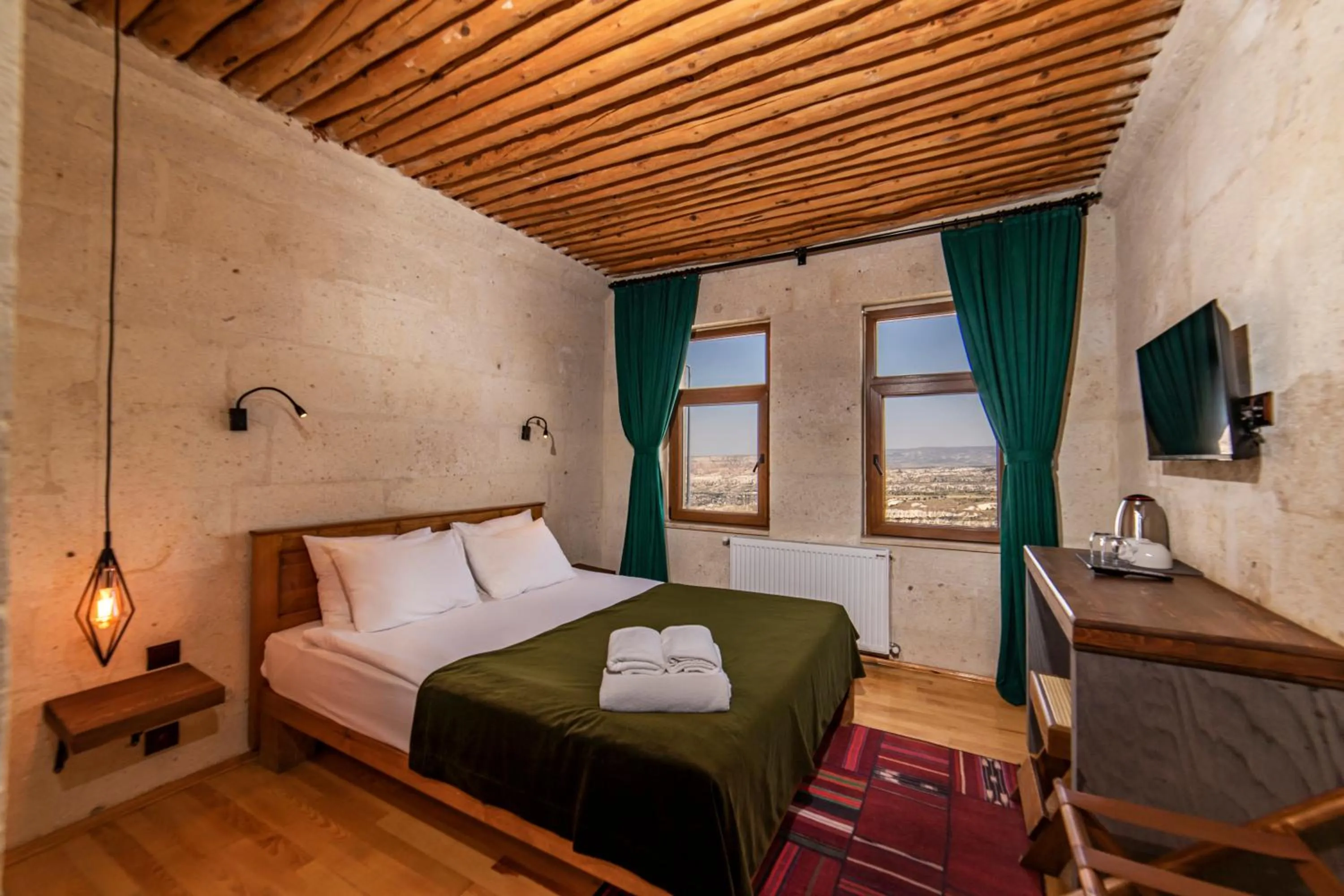 Photo of the whole room, Bed in Alice in Cappadocia