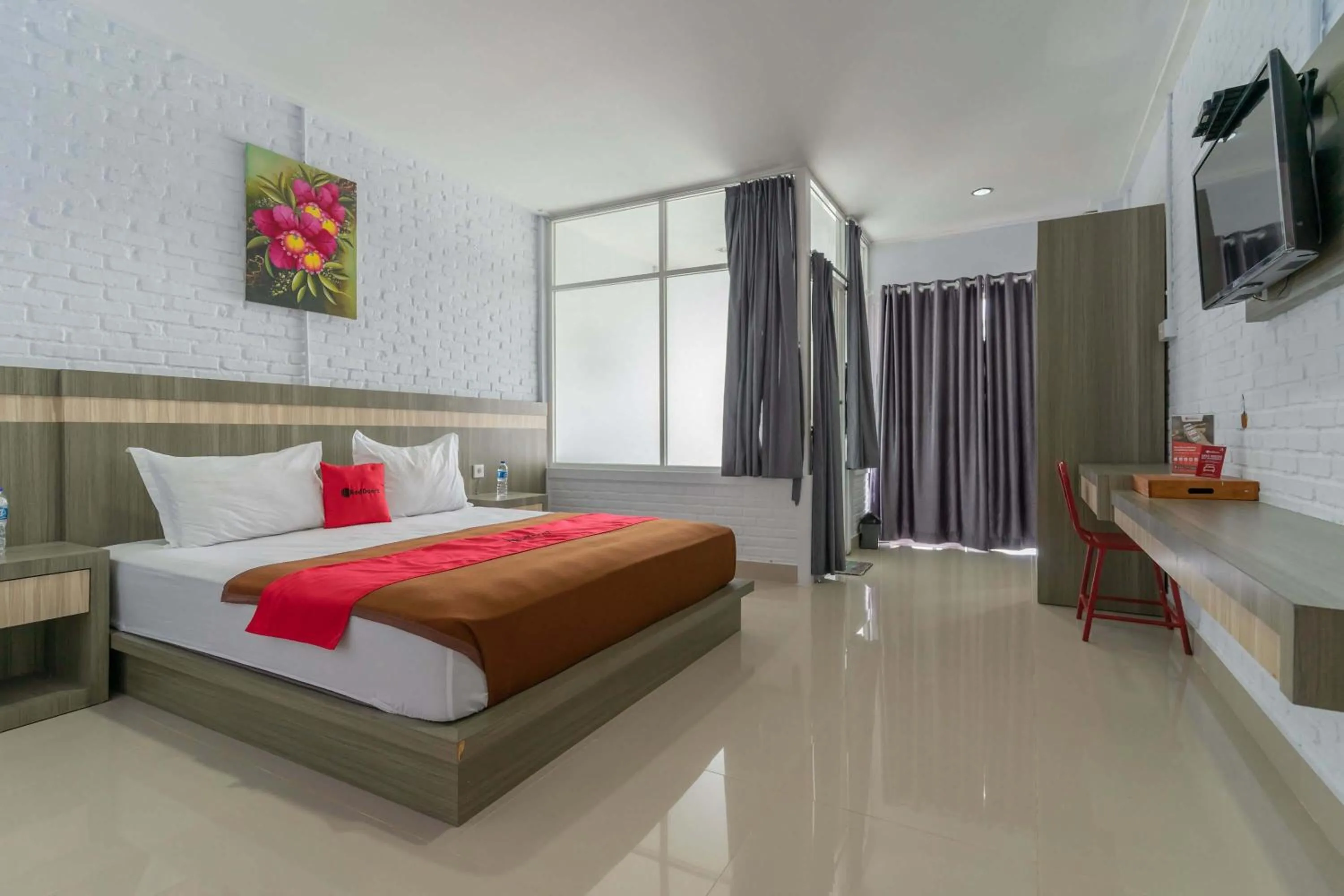 Bedroom, Bed in RedDoorz Plus @ Vantas Hotel Parbaba