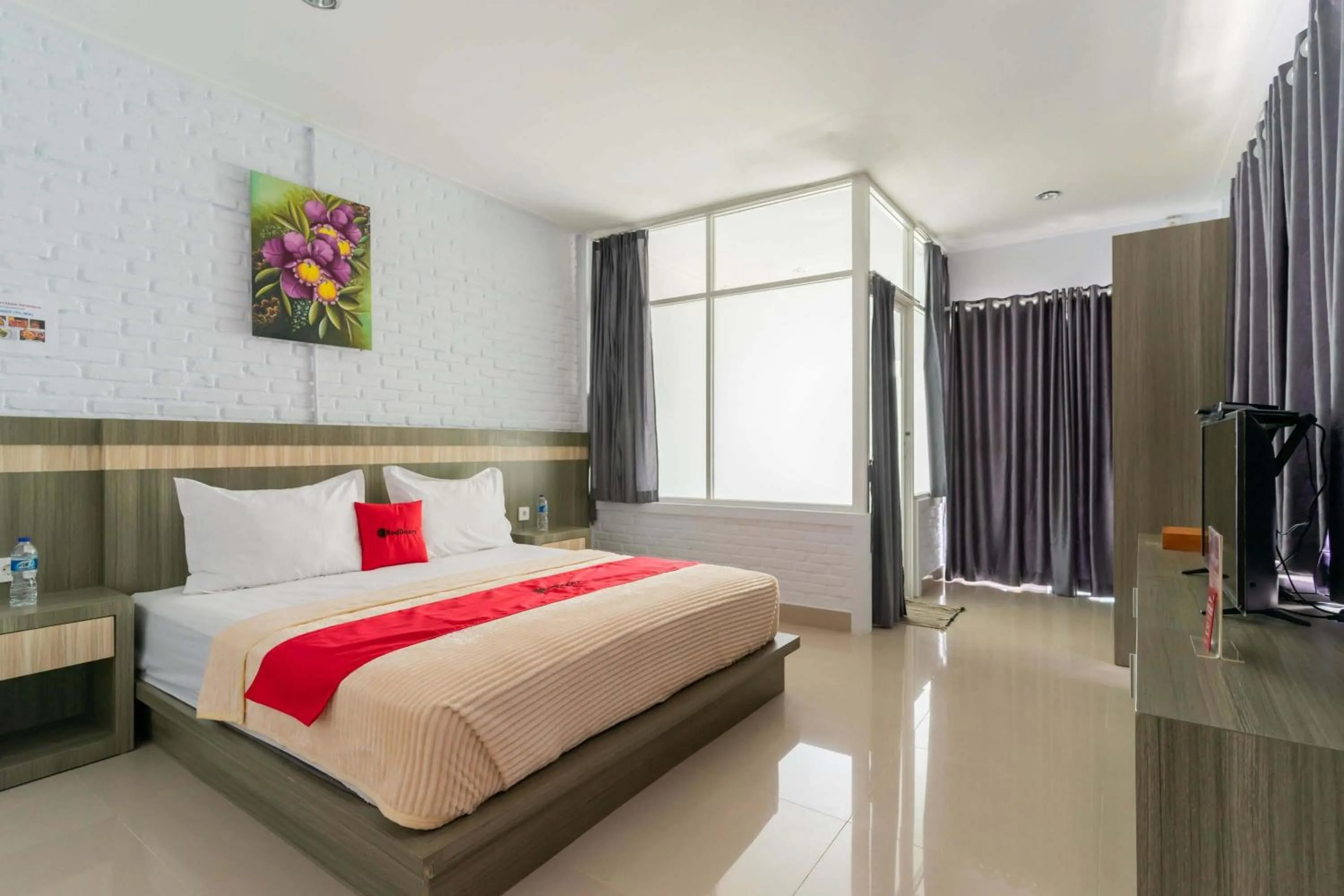Bedroom, Bed in RedDoorz Plus @ Vantas Hotel Parbaba